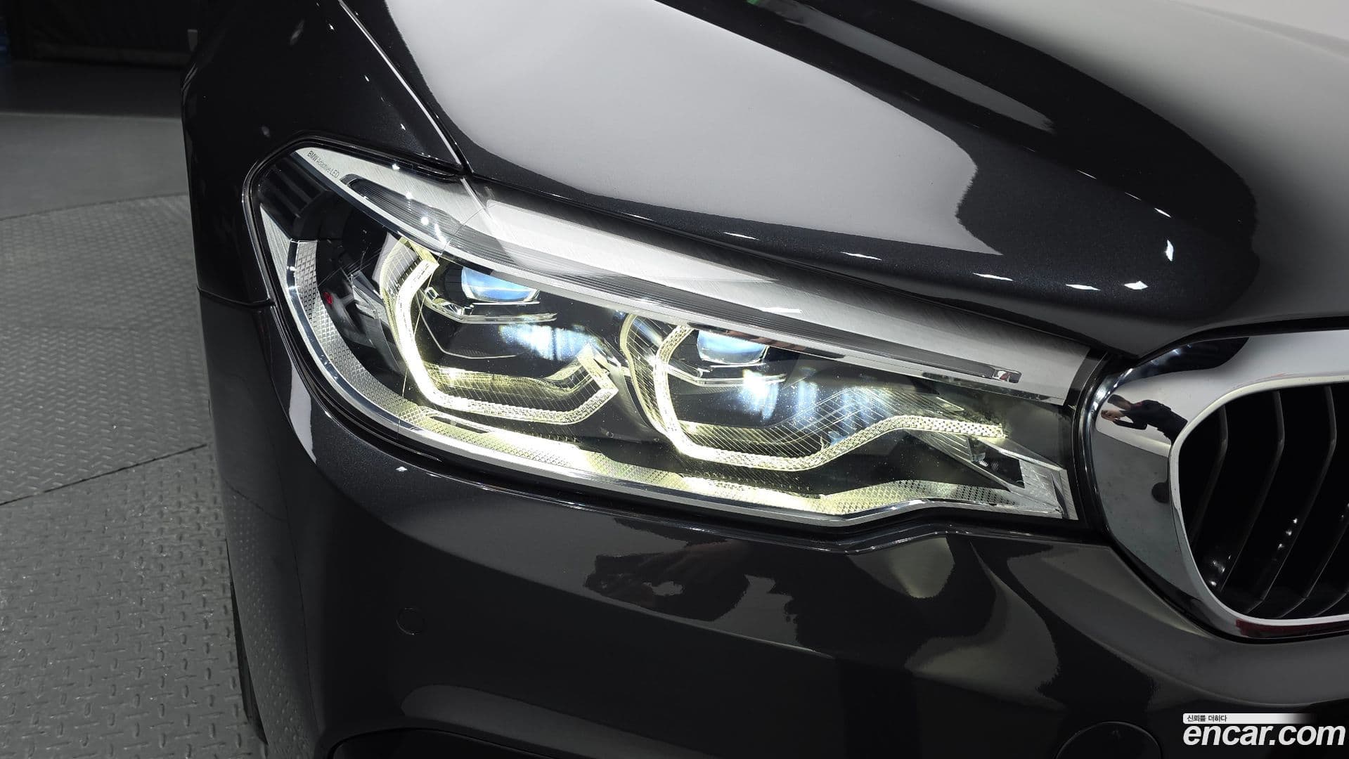 Main__Slider__Photo:5-Series BMW 2018.0-21