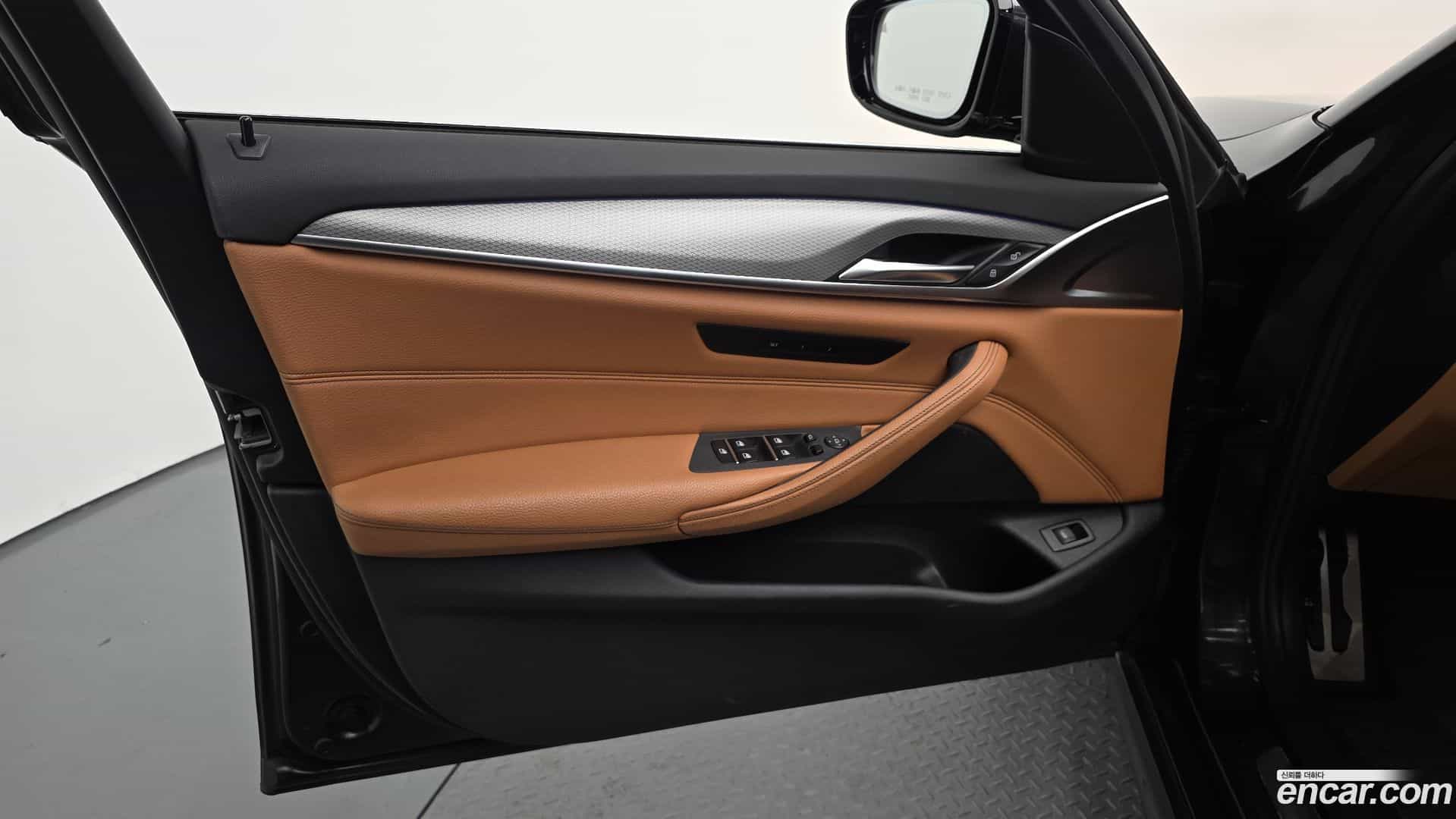 5-Series BMW 2018.0-INNER-034