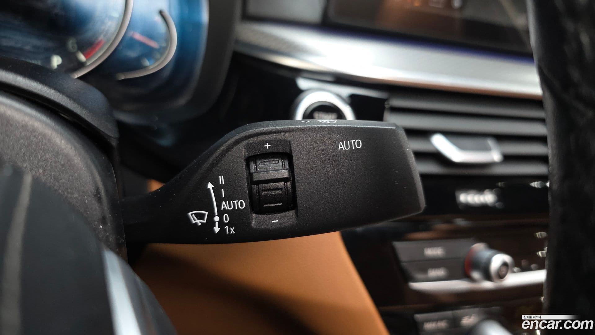 Main__Slider__Photo:5-Series BMW 2018.0-27