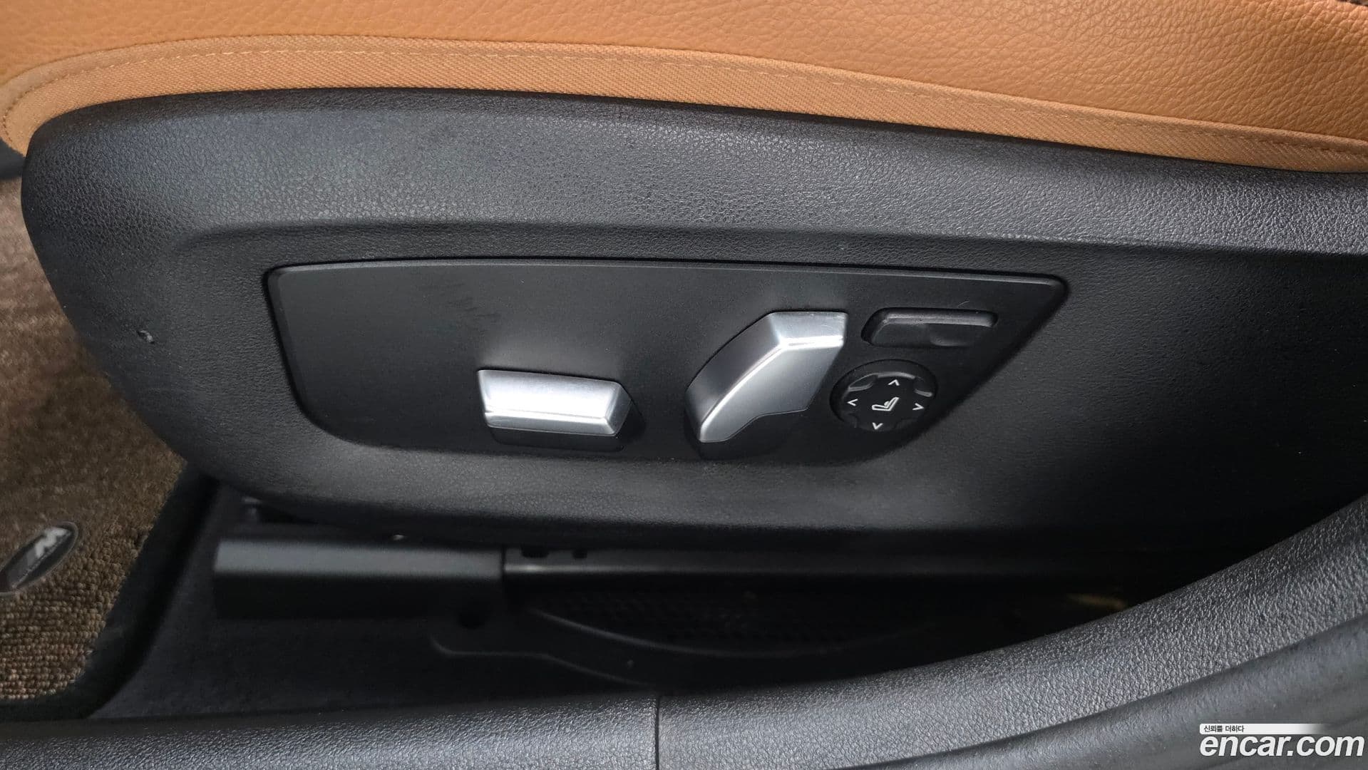 Main__Slider__Photo:5-Series BMW 2018.0-30