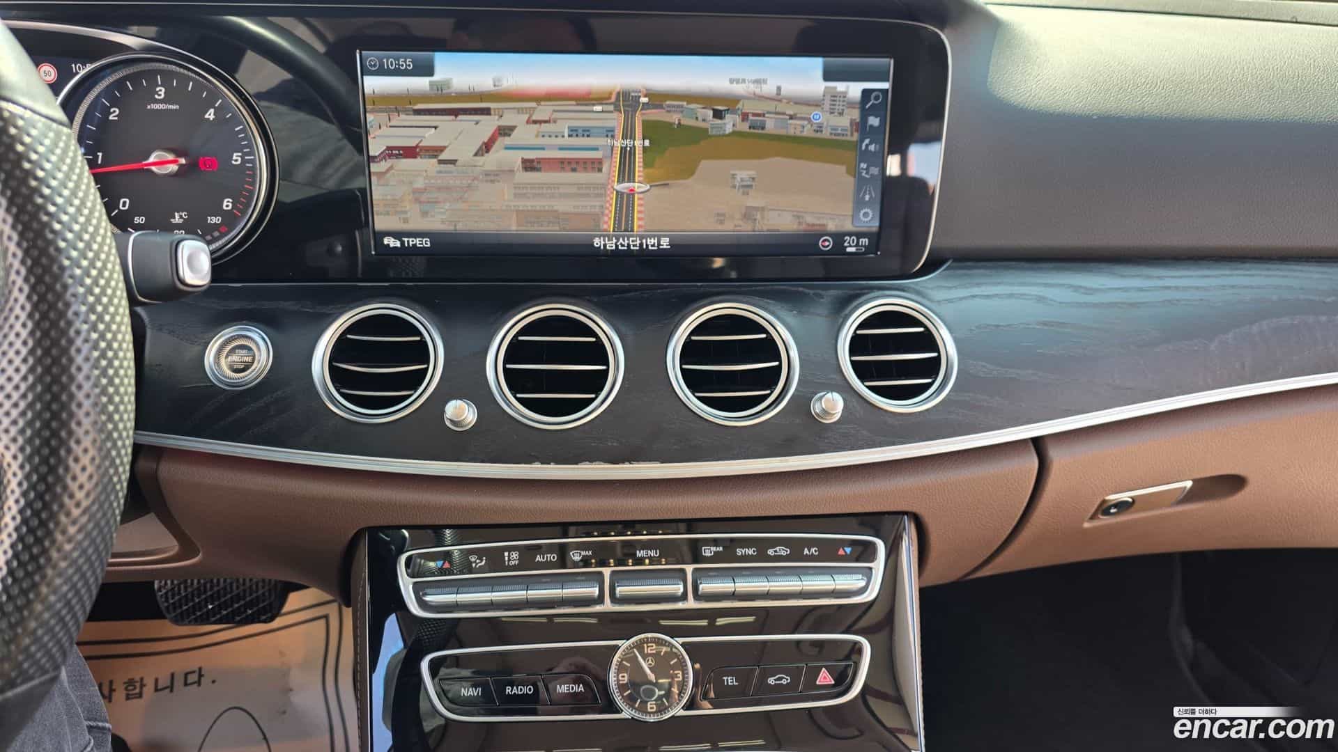 E-Class Mercedes-Benz 2017.5-INNER-009