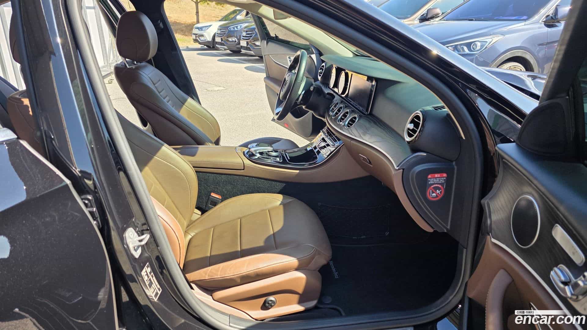 E-Class Mercedes-Benz 2017.5-OPTION-018