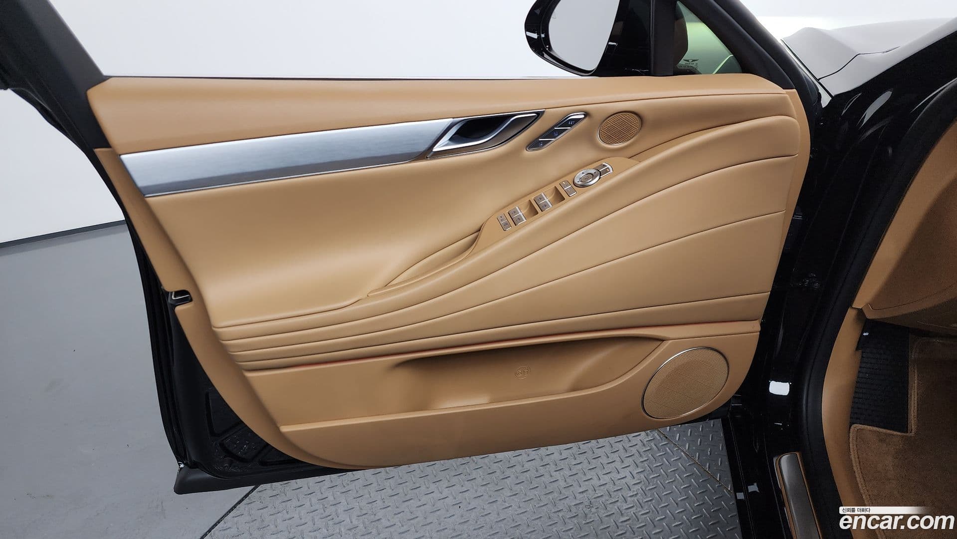 Main__Slider__Photo:G80 Genesis 2024.9-23
