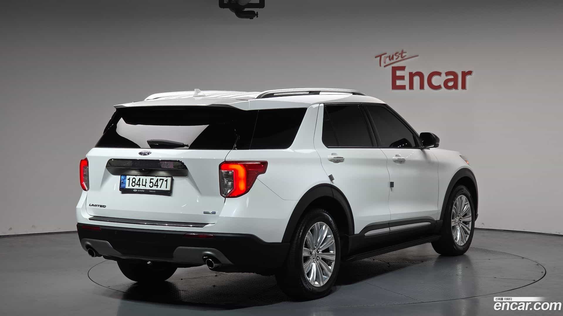 Explorer Ford 2020.11-OUTER-002