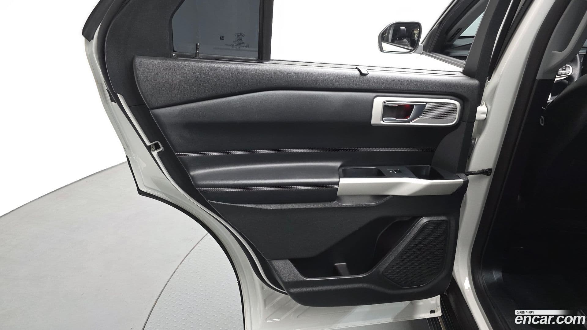 Main__Slider__Photo:Explorer Ford 2020.11-24