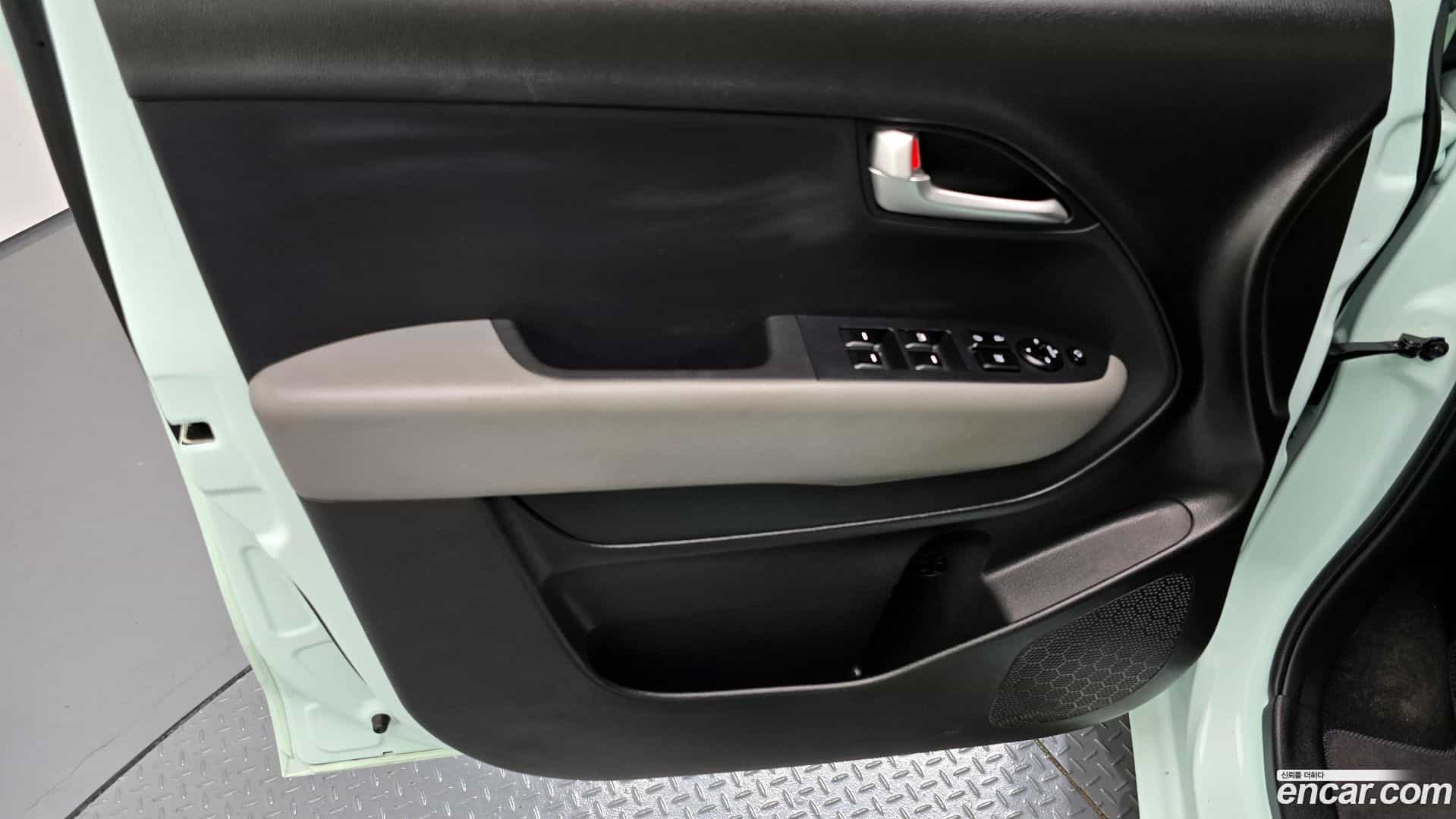 RAY Kia 2022.10-INNER-034