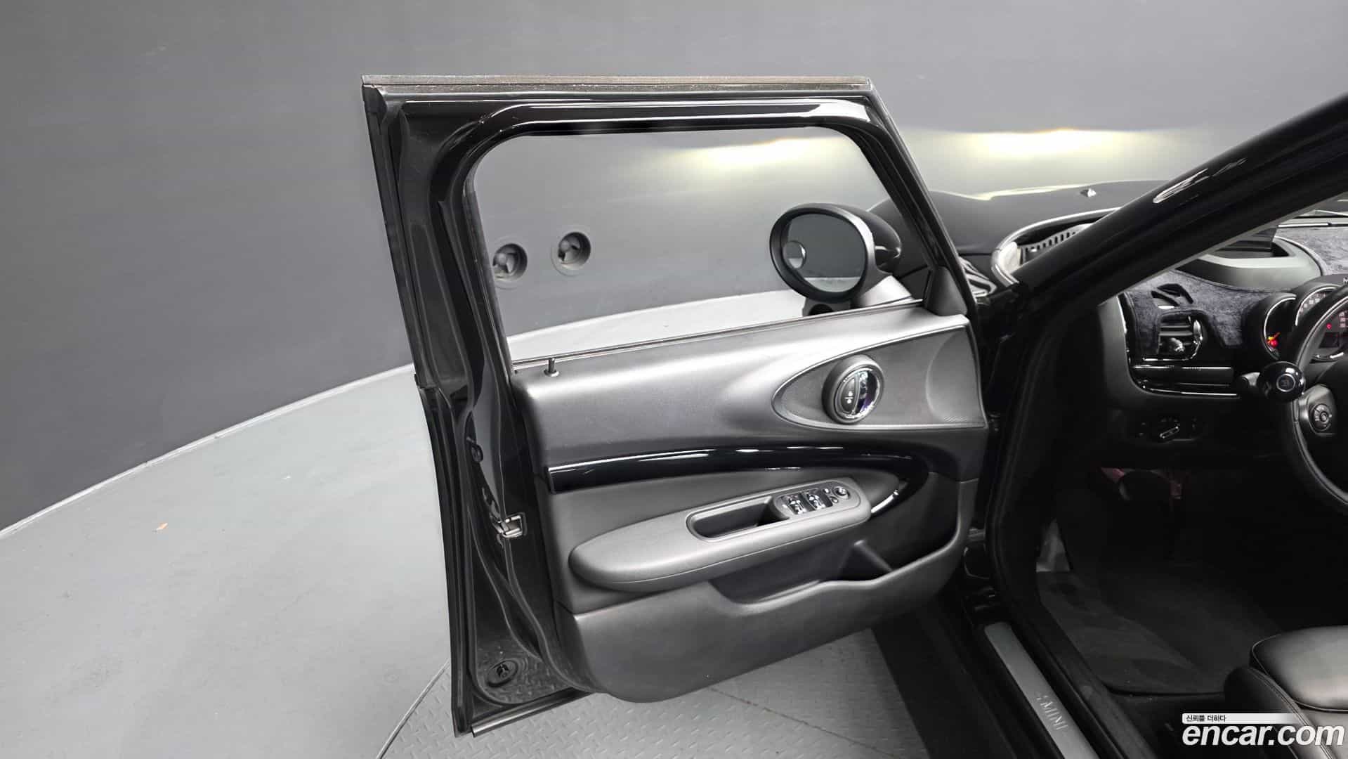 Clubman Mini 2019.7-INNER-034