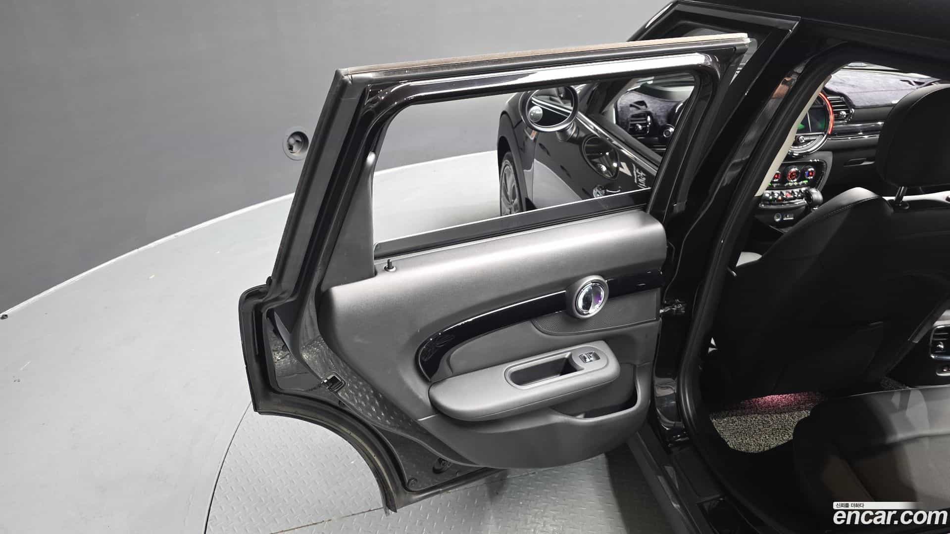 Clubman Mini 2019.7-INNER-035