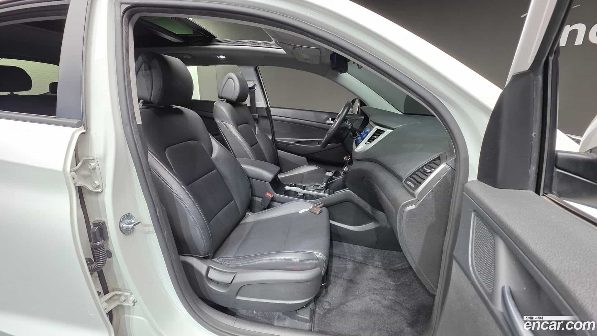 Tucson Hyundai 2018.1-INNER-010