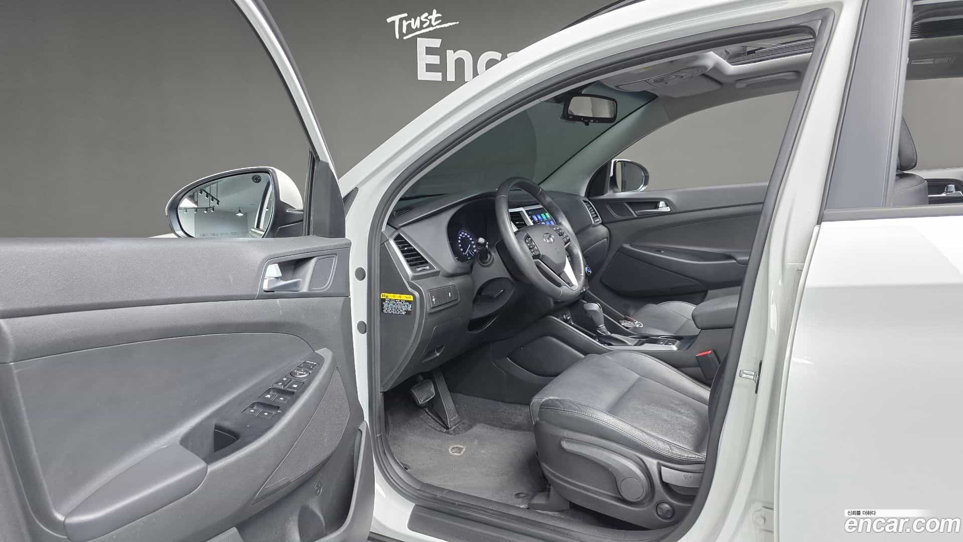 Tucson Hyundai 2018.1-OPTION-016