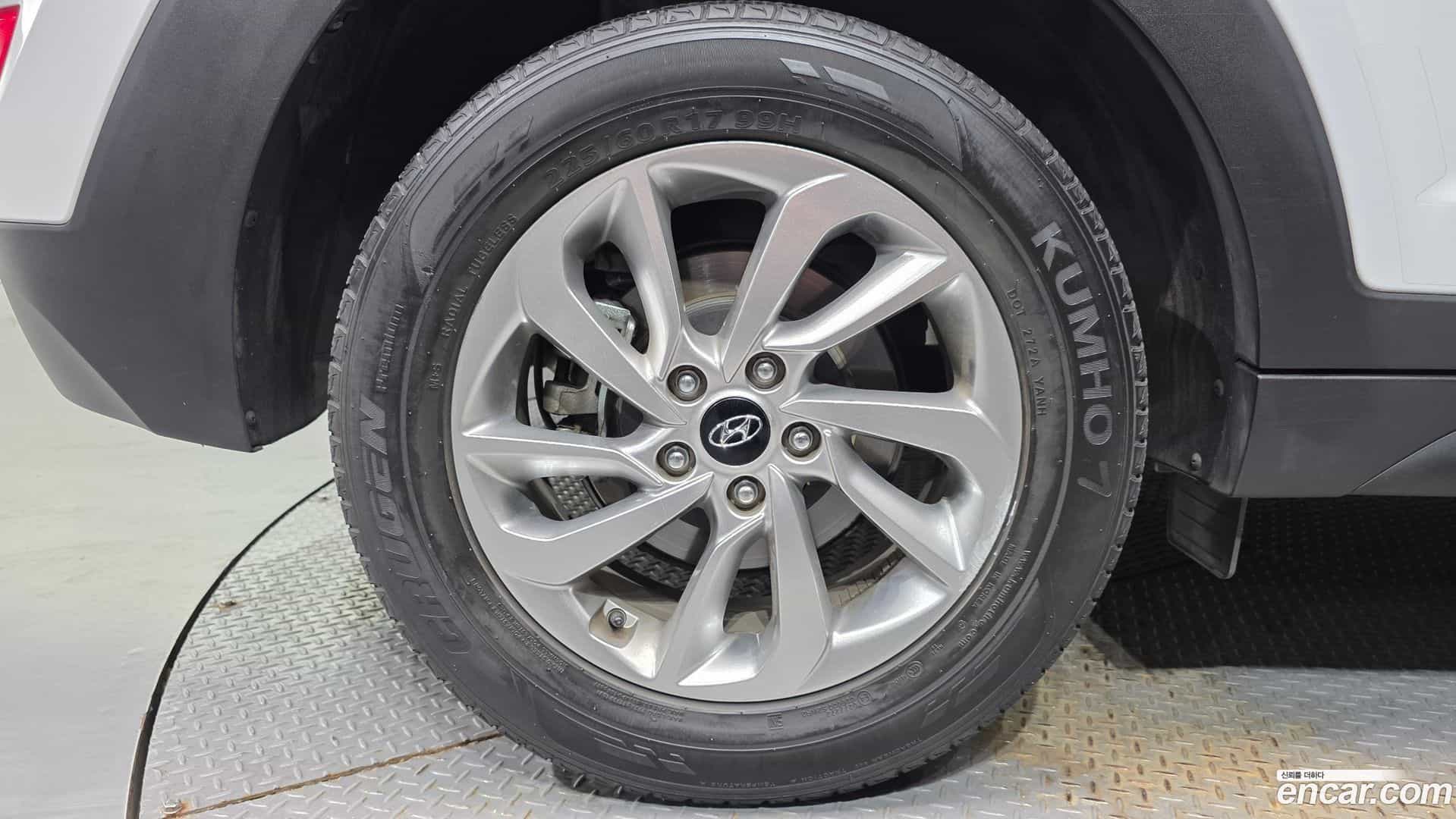 Tucson Hyundai 2018.1-OUTER-031