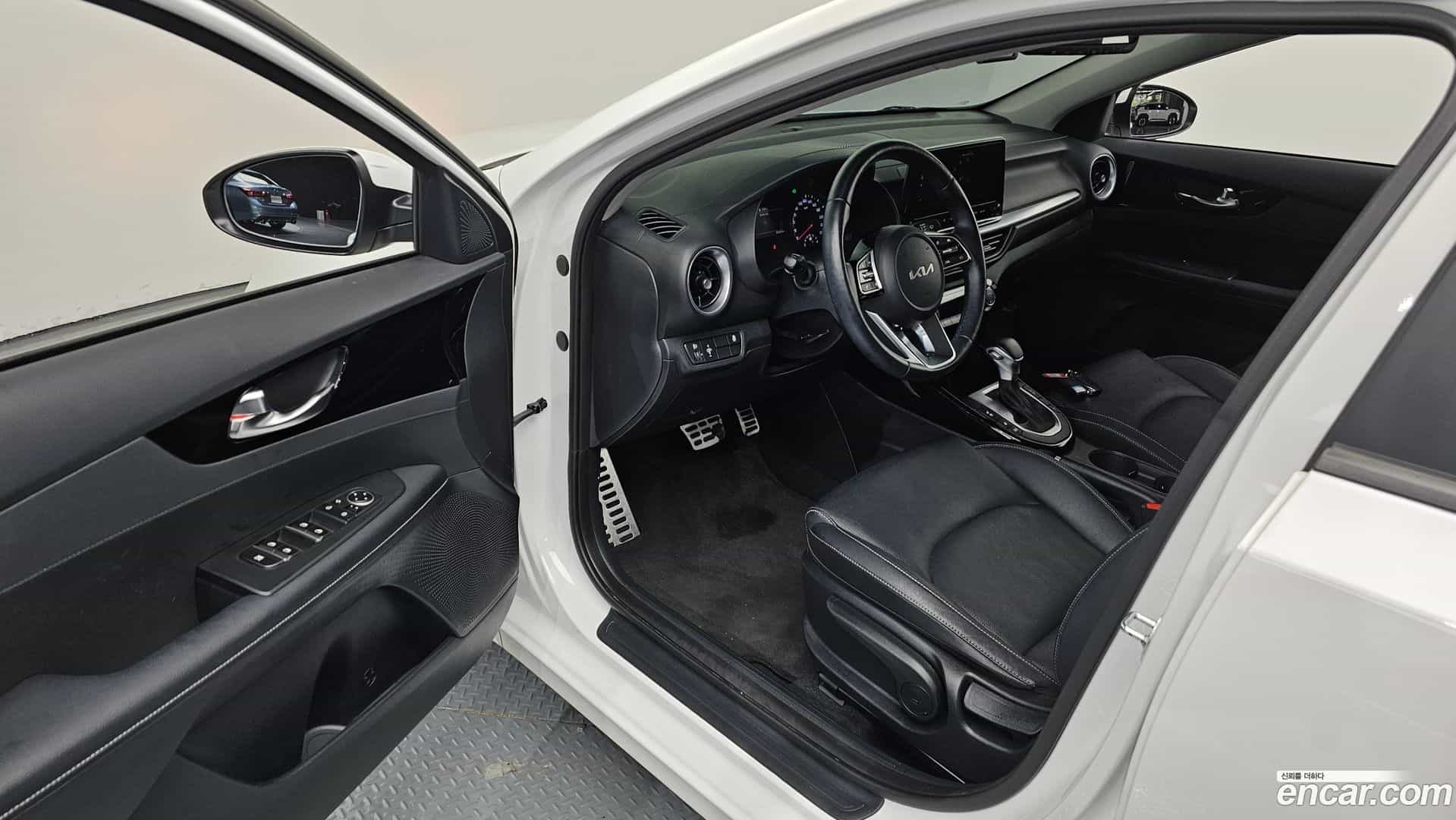 K3 Kia 2024.2-INNER-010