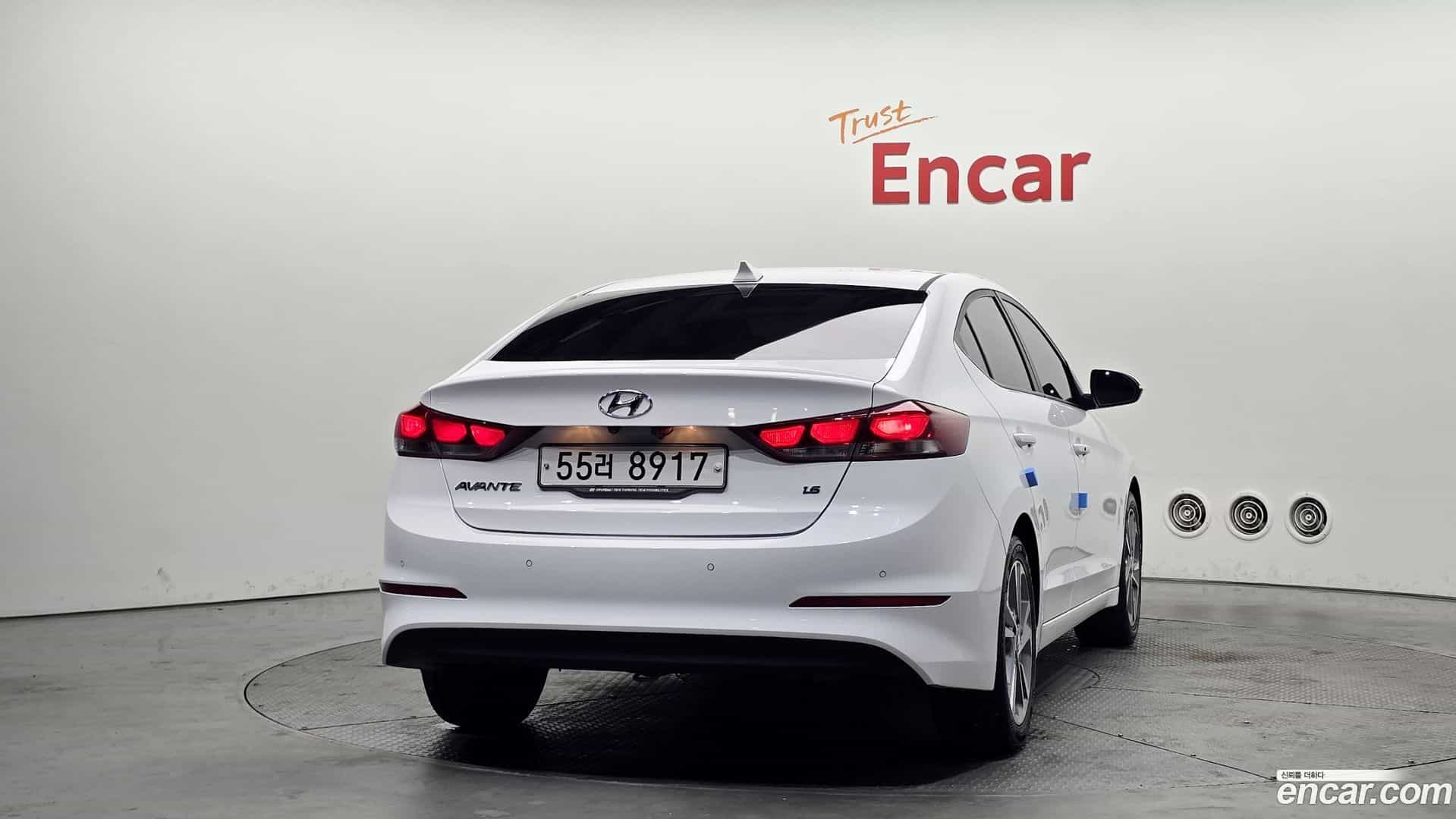 AVANTE Hyundai 2018.7-OUTER-004