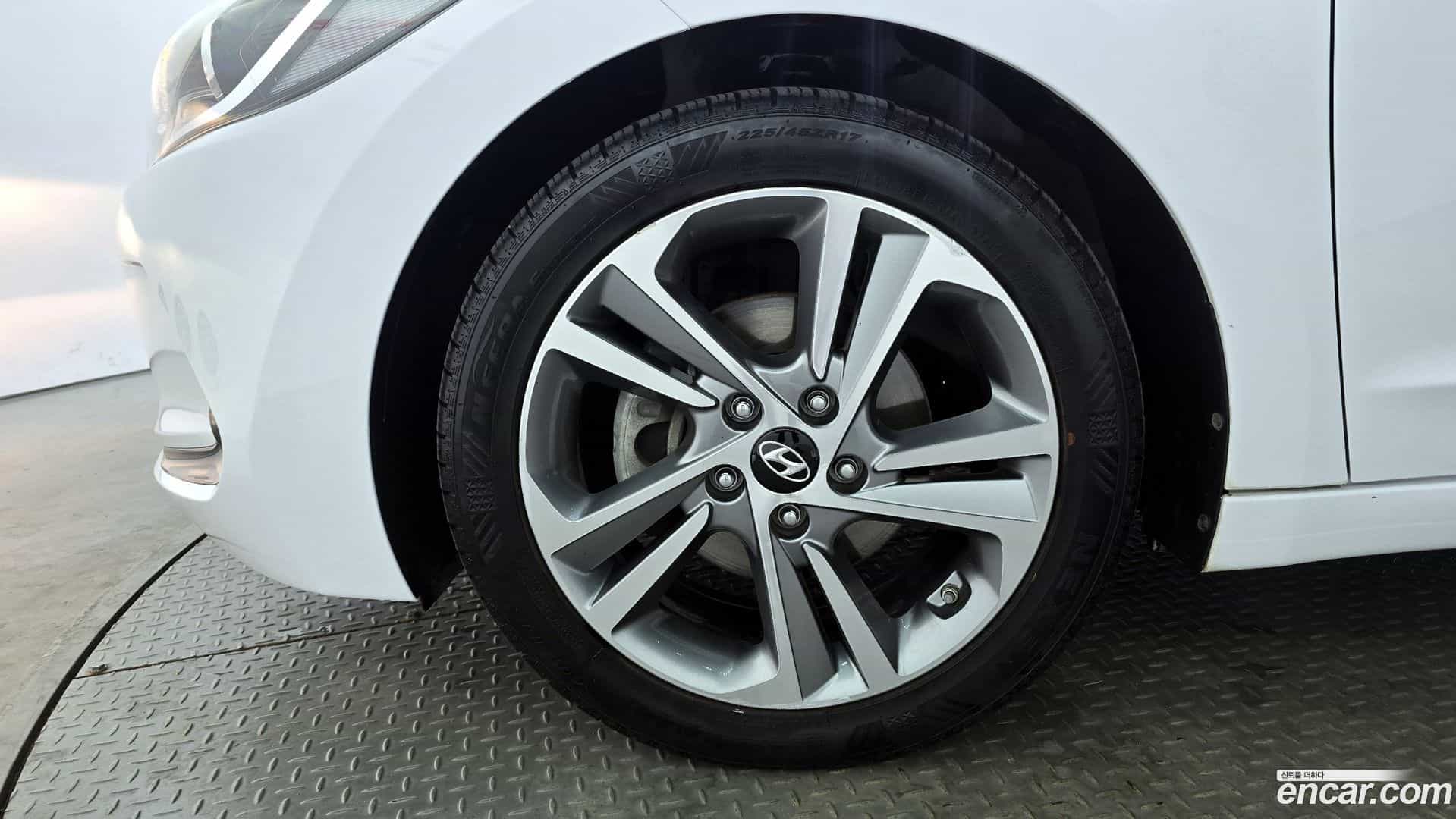 AVANTE Hyundai 2018.7-OUTER-005
