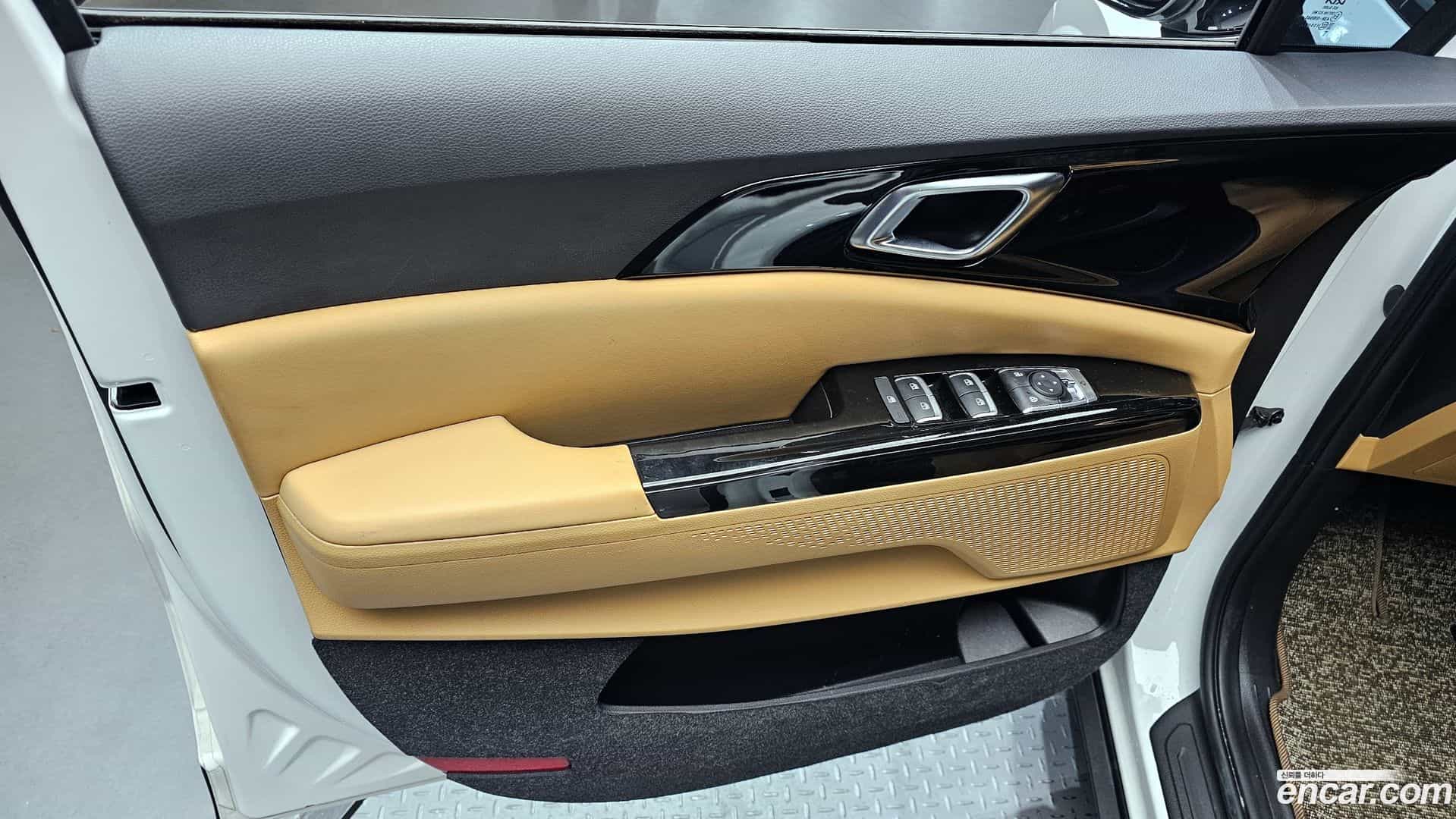 Canival Kia 2023.0-INNER-035