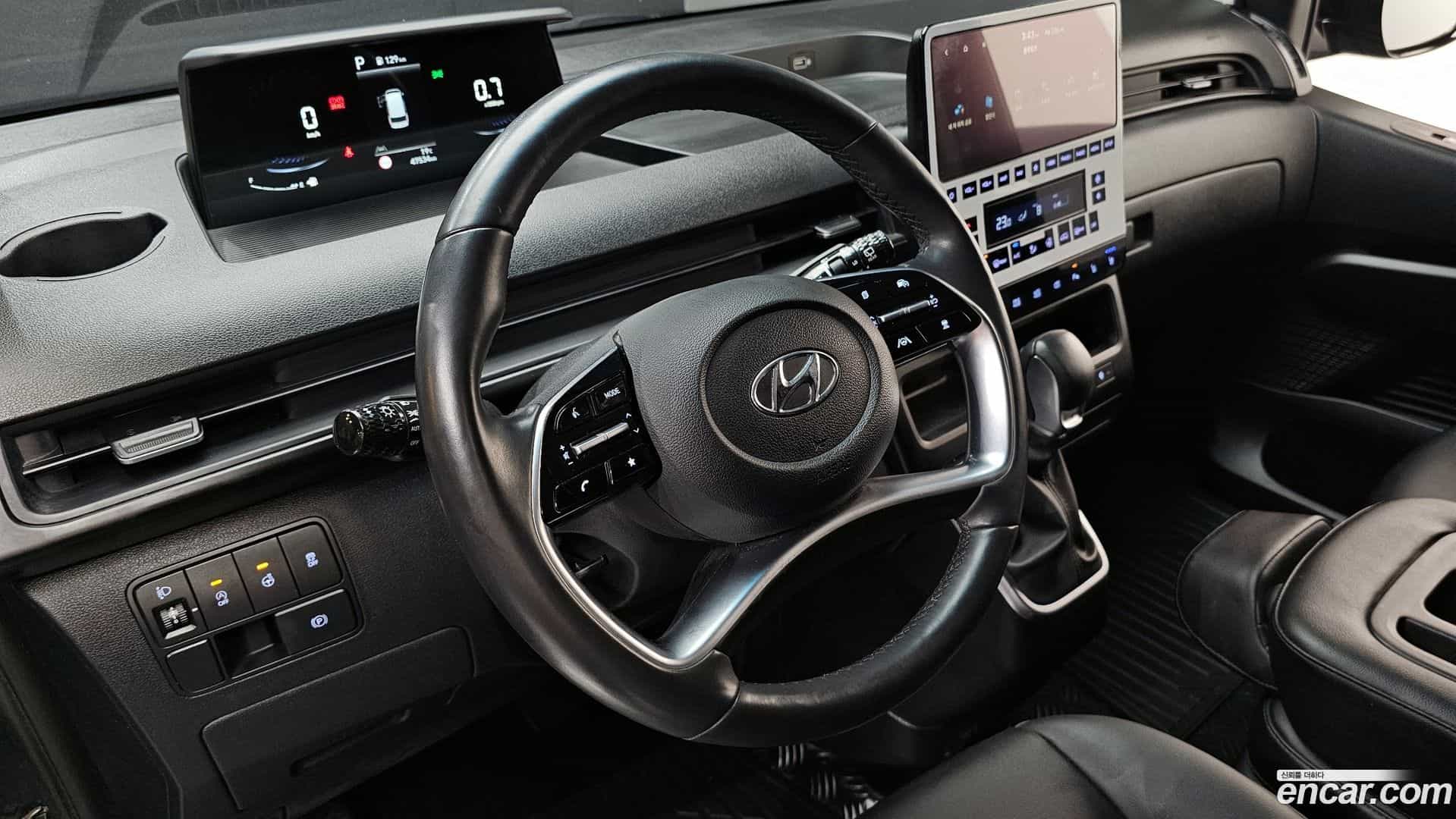 Staria Hyundai 2022.9-OPTION-015