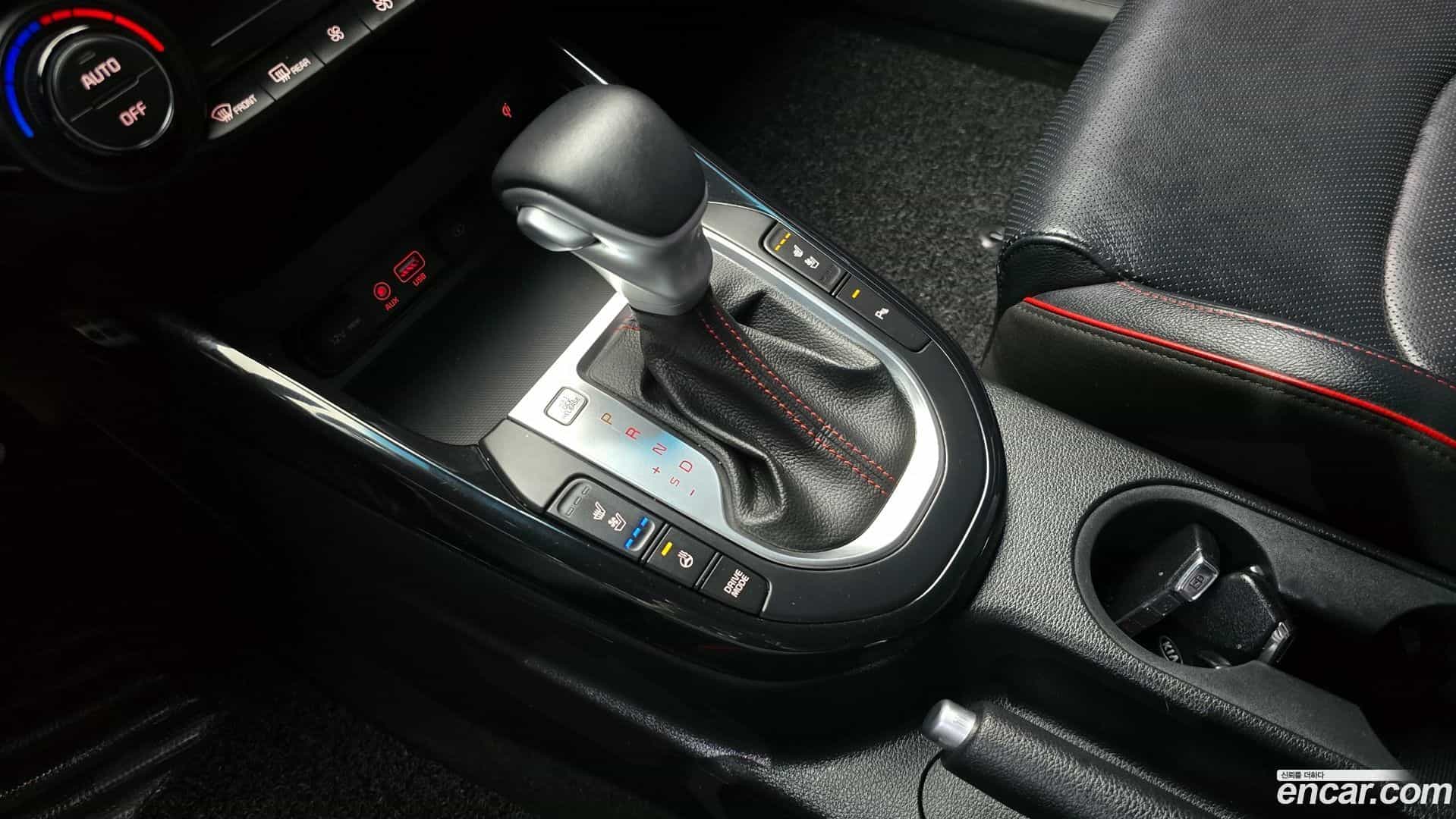 K3 Kia 2020.0-INNER-009