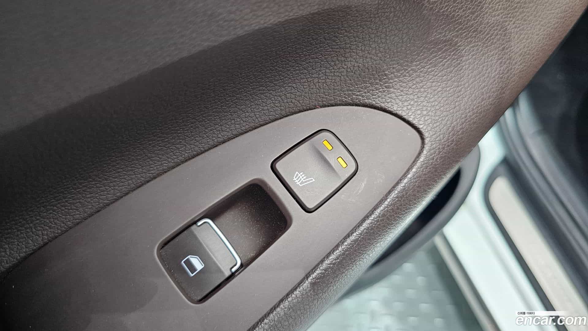 Grandeur Hyundai 2017.4-OPTION-024