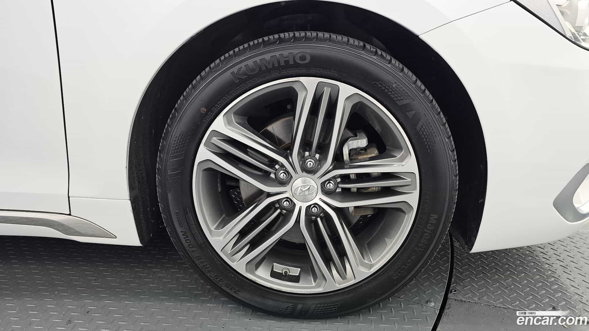 Grandeur Hyundai 2017.4-OUTER-031