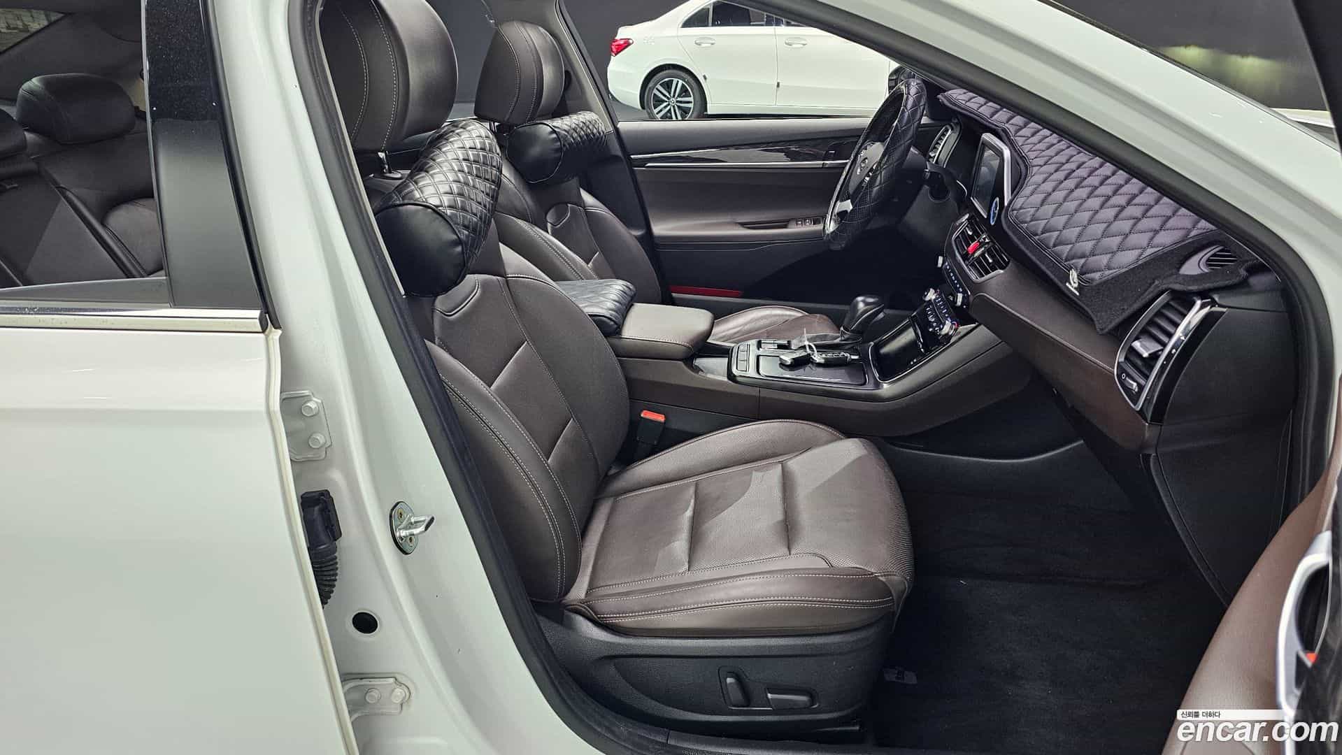 Grandeur Hyundai 2017.4-INNER-036