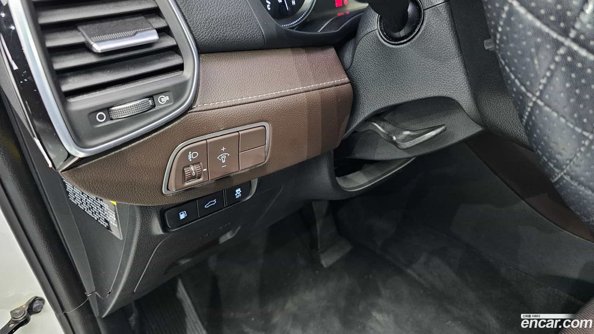 Grandeur Hyundai 2017.4-OPTION-040