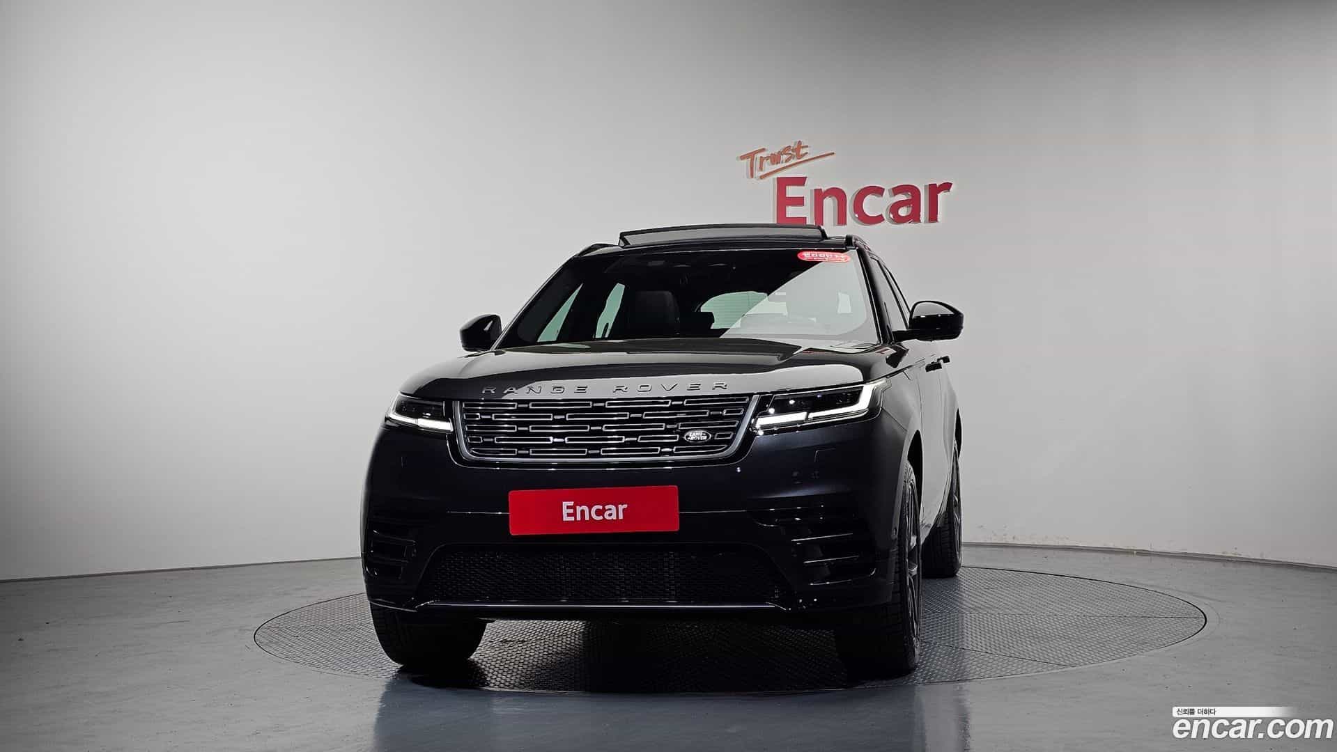Range Rover Velar Land Rover 2025.7-OUTER-003