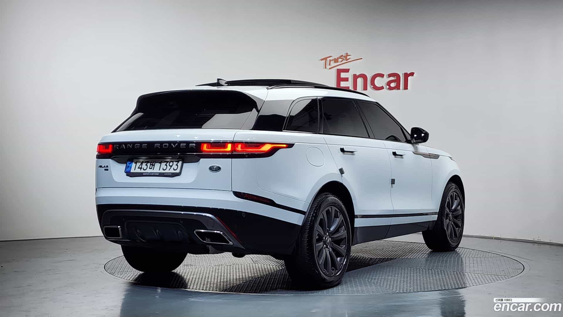 Range Rover Velar Land Rover 2022.11-OUTER-002