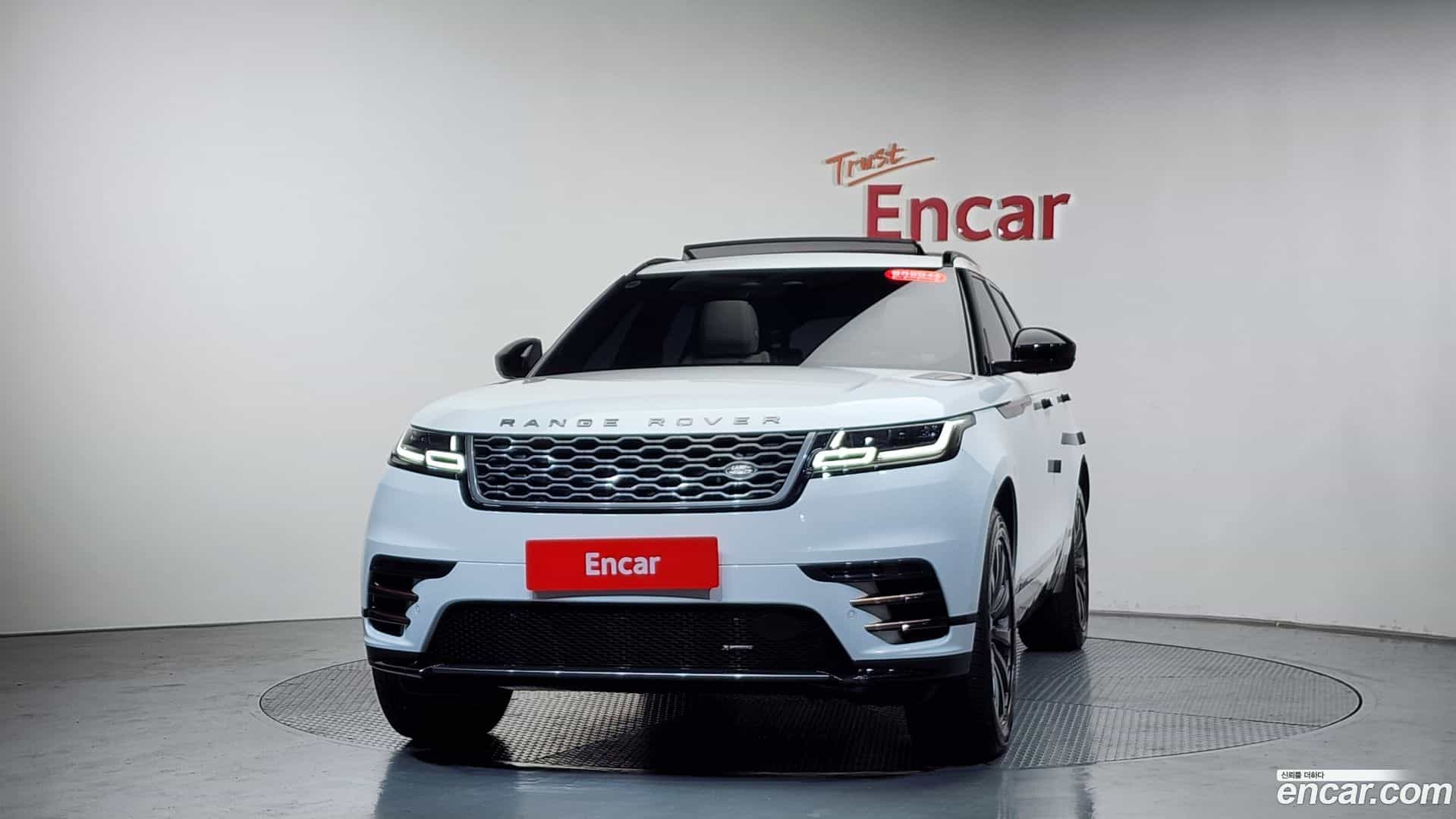 Range Rover Velar Land Rover 2022.11-OUTER-003