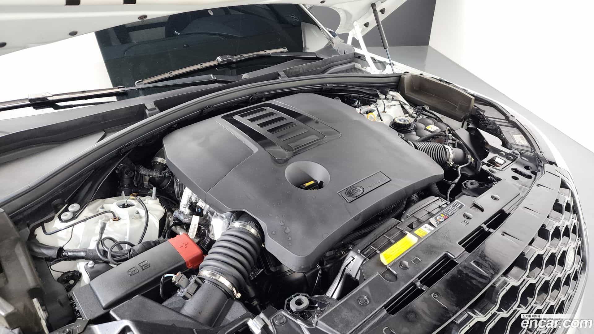 Range Rover Velar Land Rover 2022.11-OUTER-006