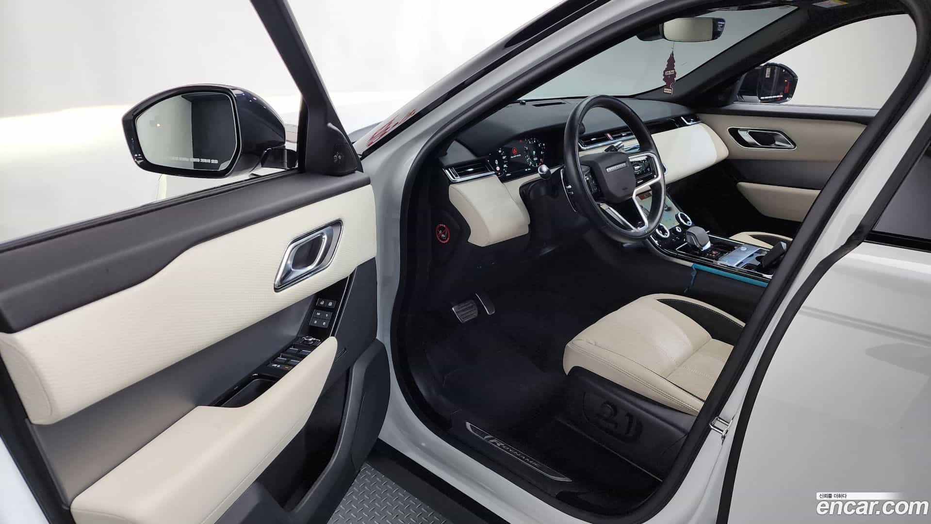Range Rover Velar Land Rover 2022.11-INNER-010