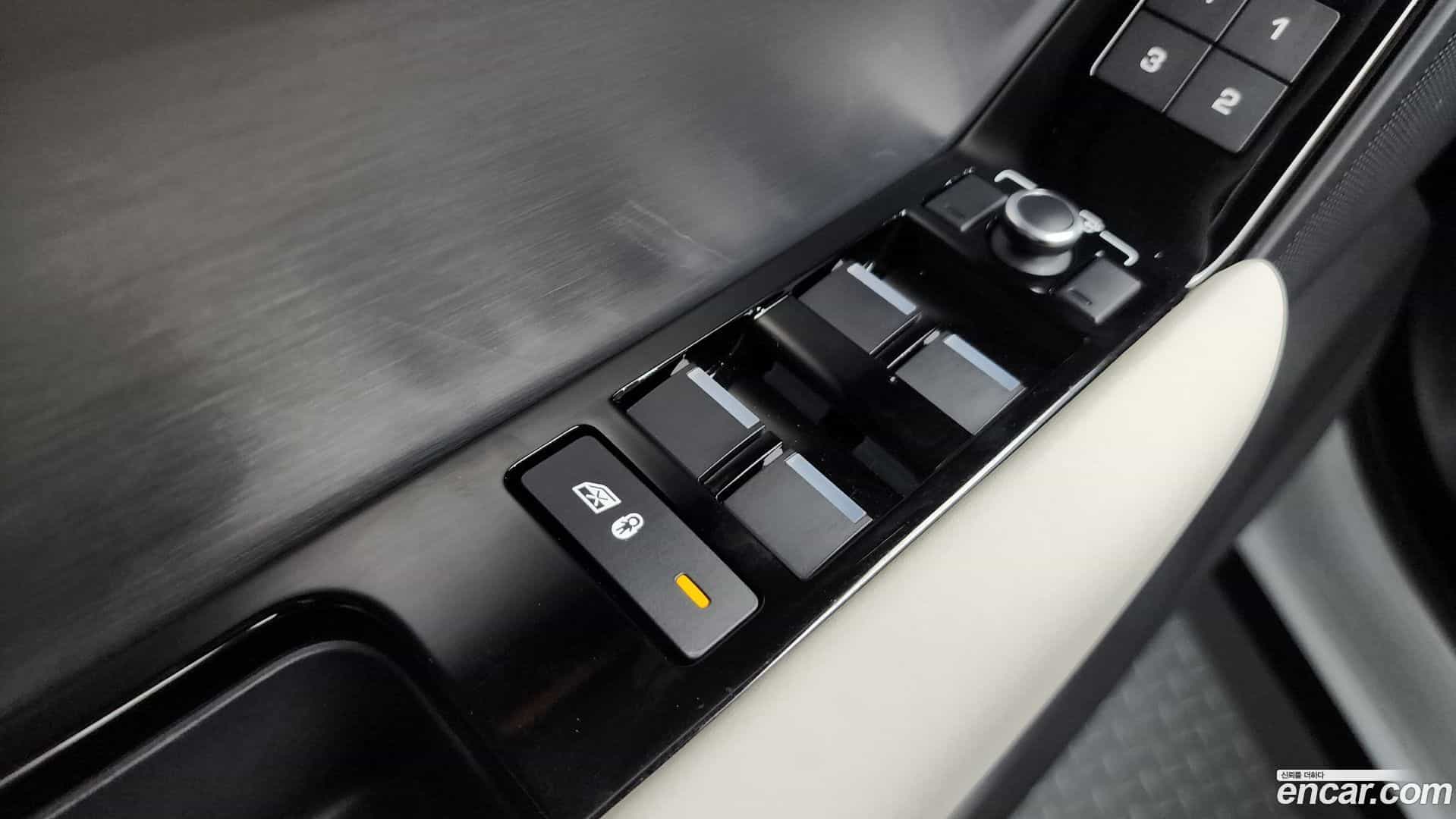 Range Rover Velar Land Rover 2022.11-OPTION-043
