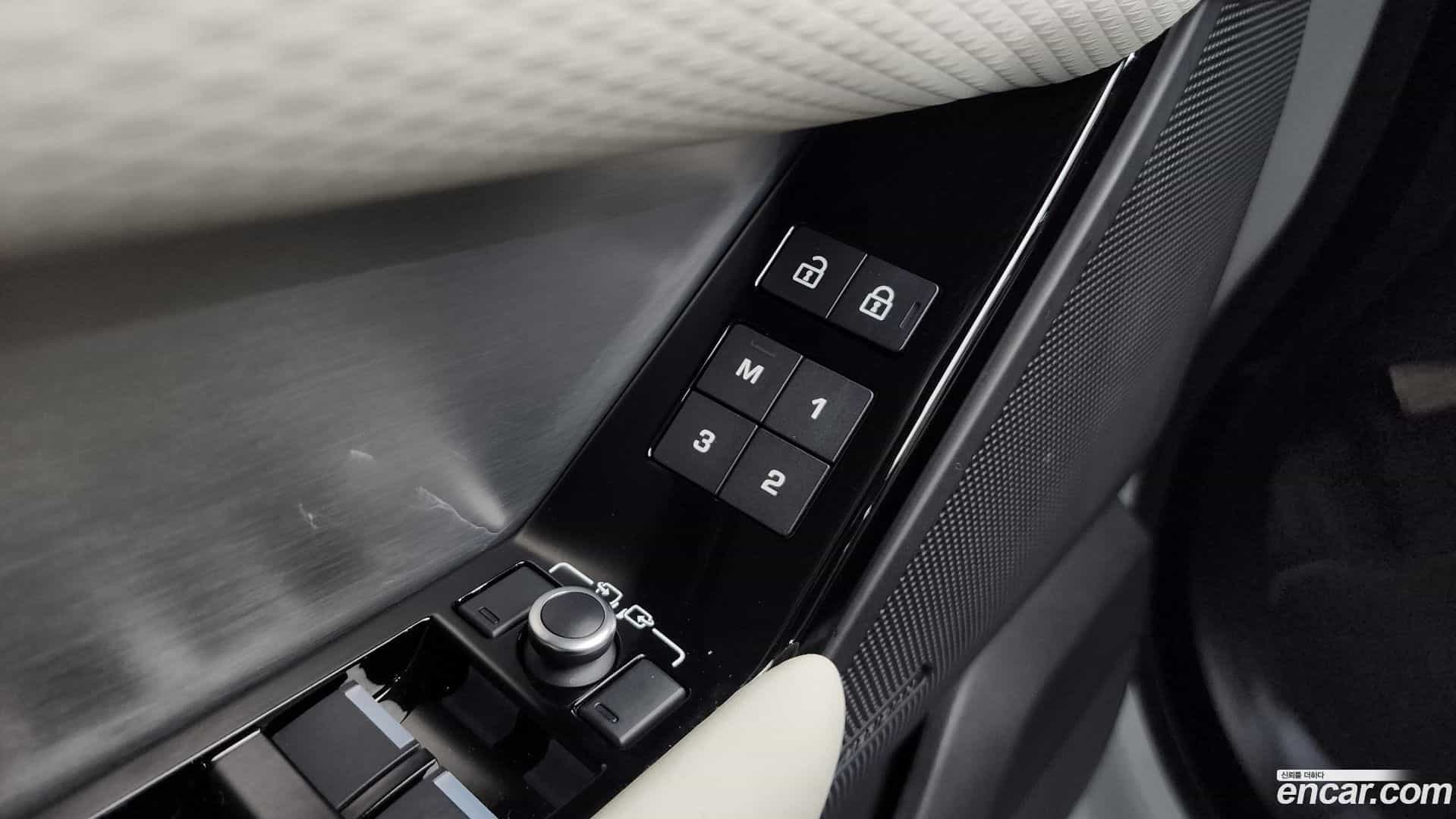 Range Rover Velar Land Rover 2022.11-OPTION-051