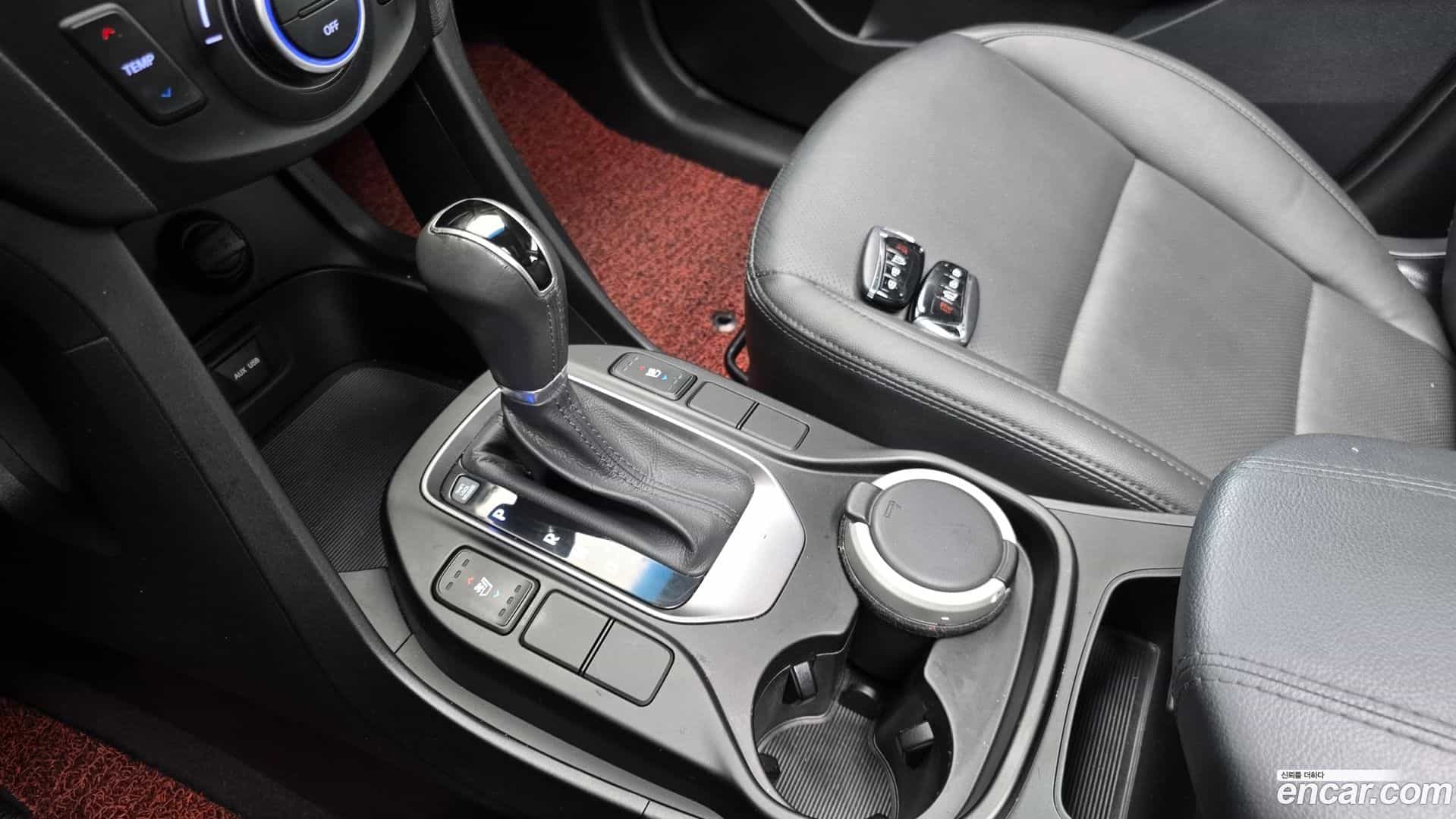 Santafe Hyundai 2015.2-INNER-009