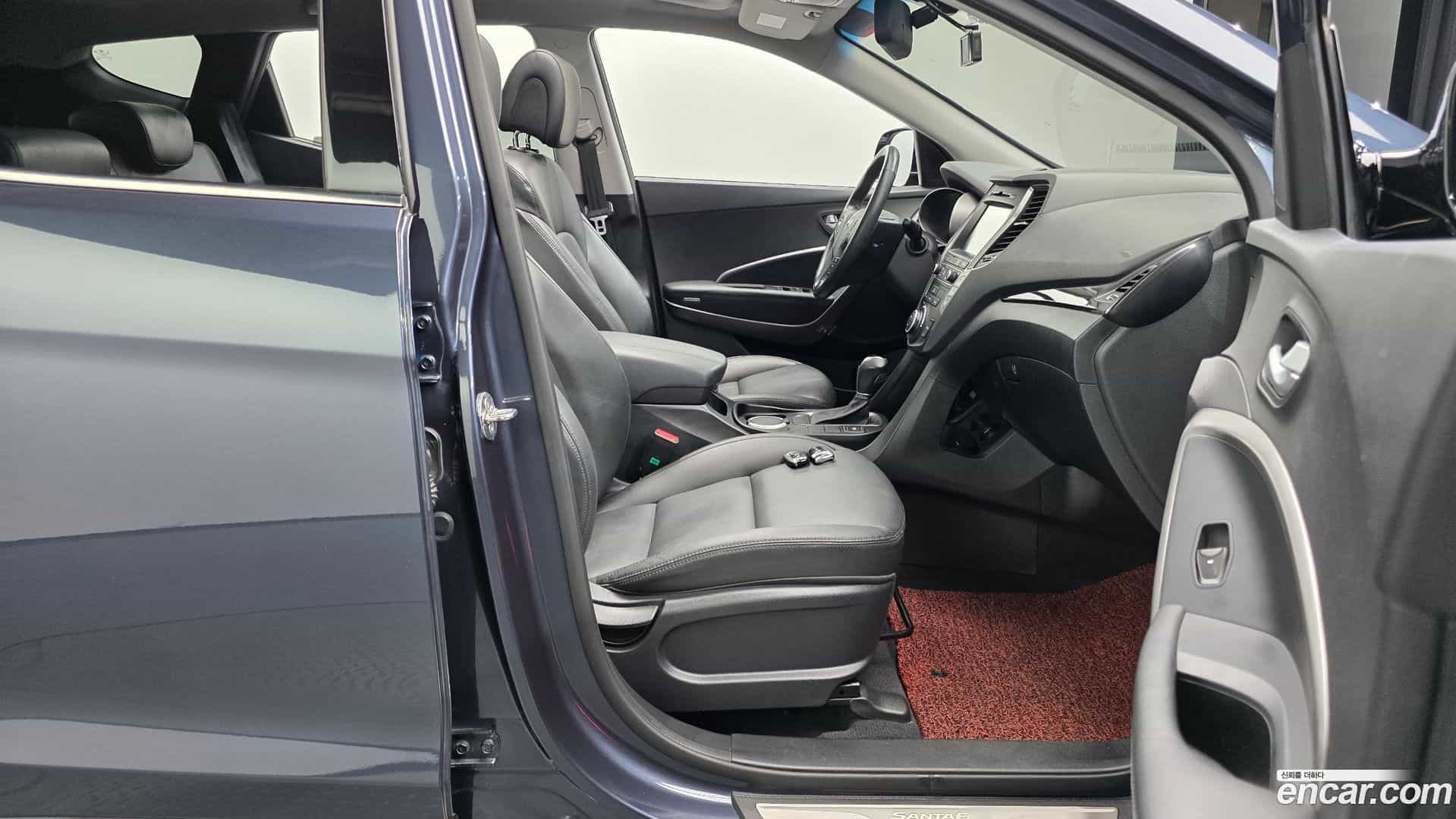 Santafe Hyundai 2015.2-INNER-036