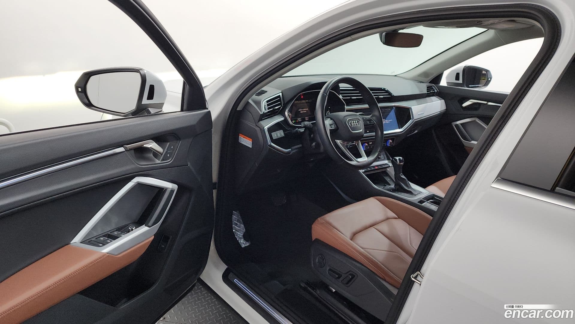 Main__Slider__Photo:Q3 Audi 2024.11-9