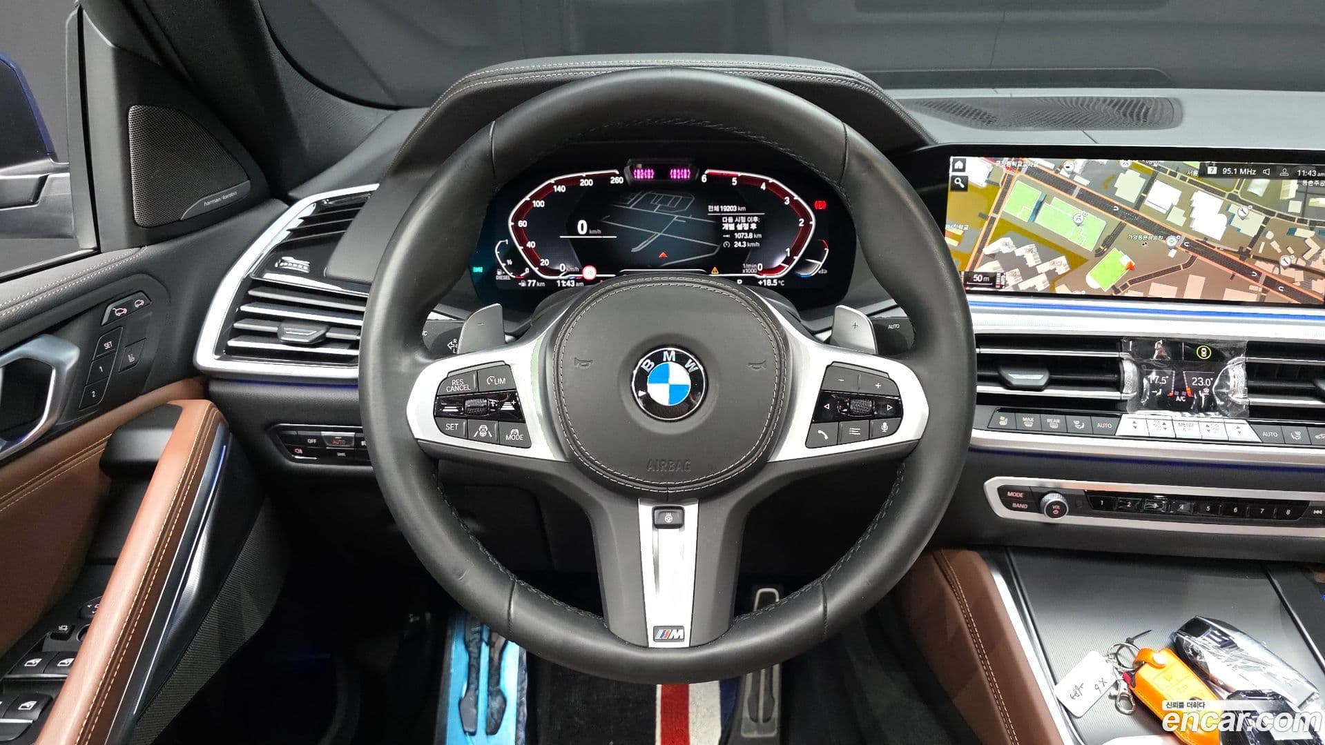 Main__Slider__Photo:X6 BMW 2023.3-12