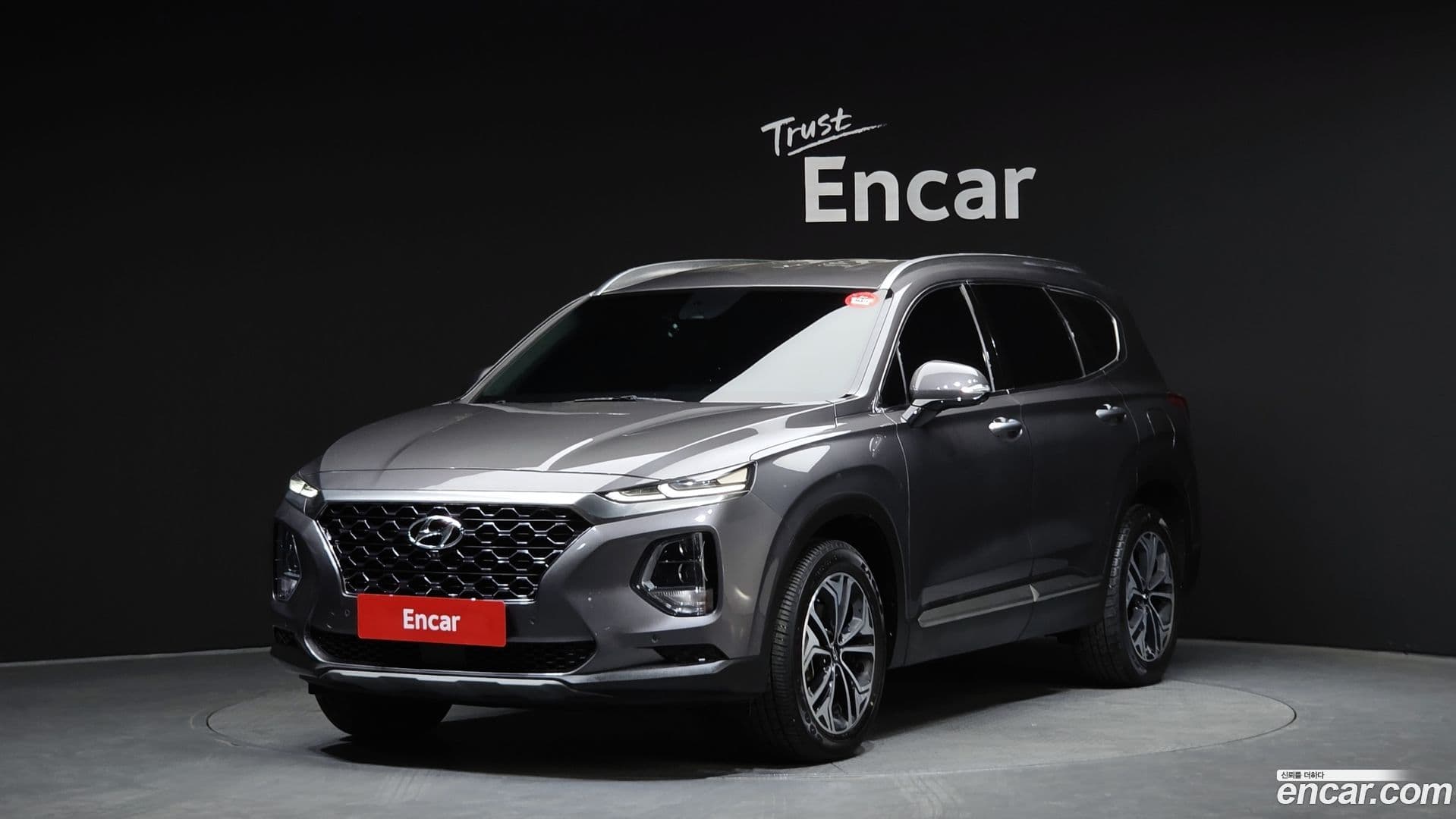 Main__Slider__Photo:Santafe Hyundai 2019.0-0