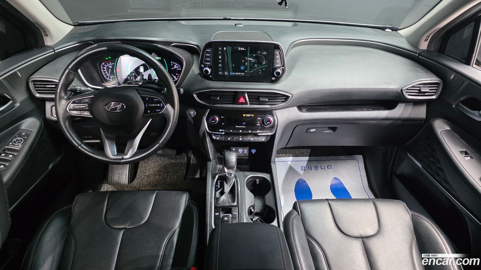Main__Slider__Photo:Santafe Hyundai 2019.0-6