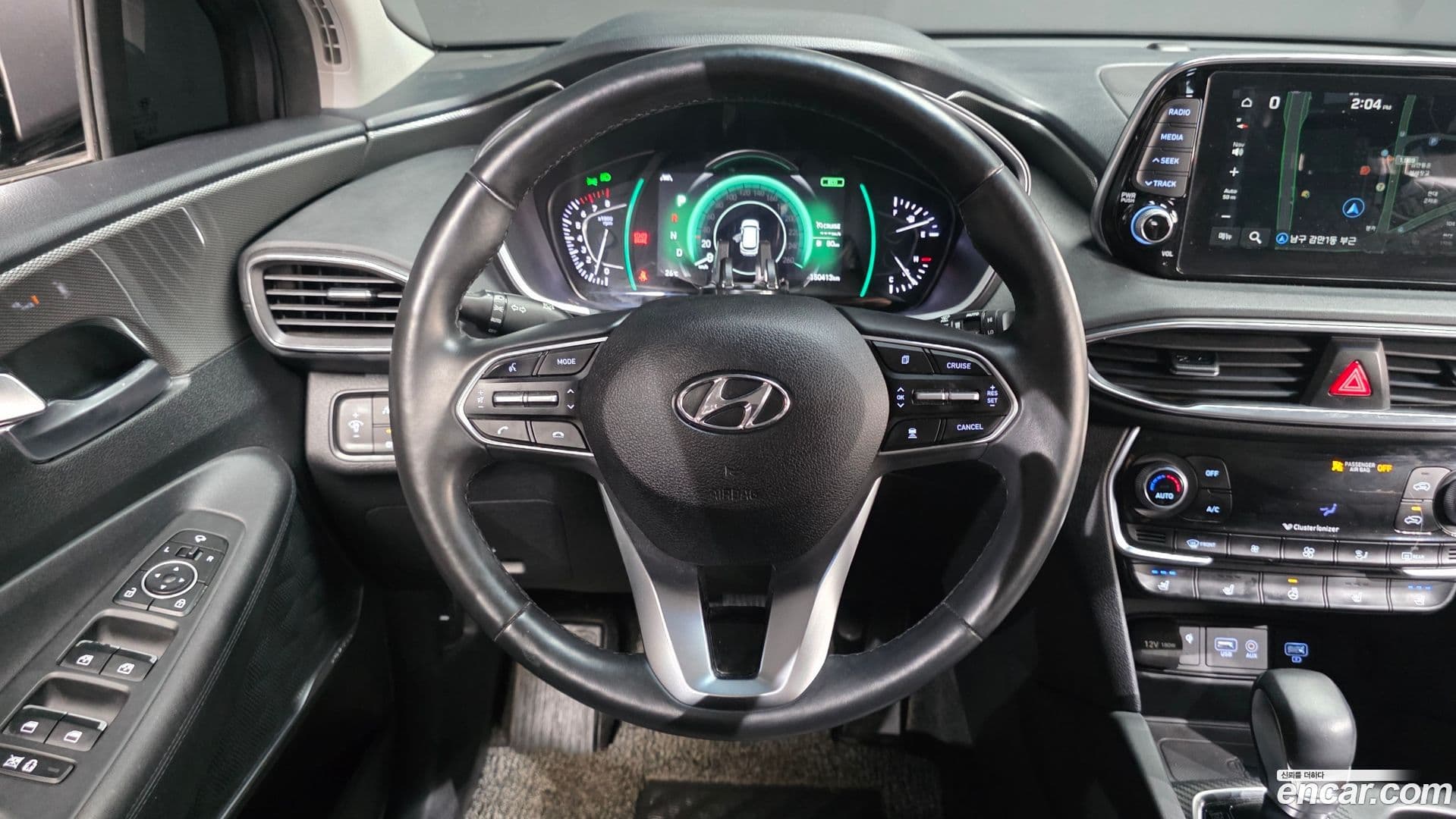 Main__Slider__Photo:Santafe Hyundai 2019.0-12