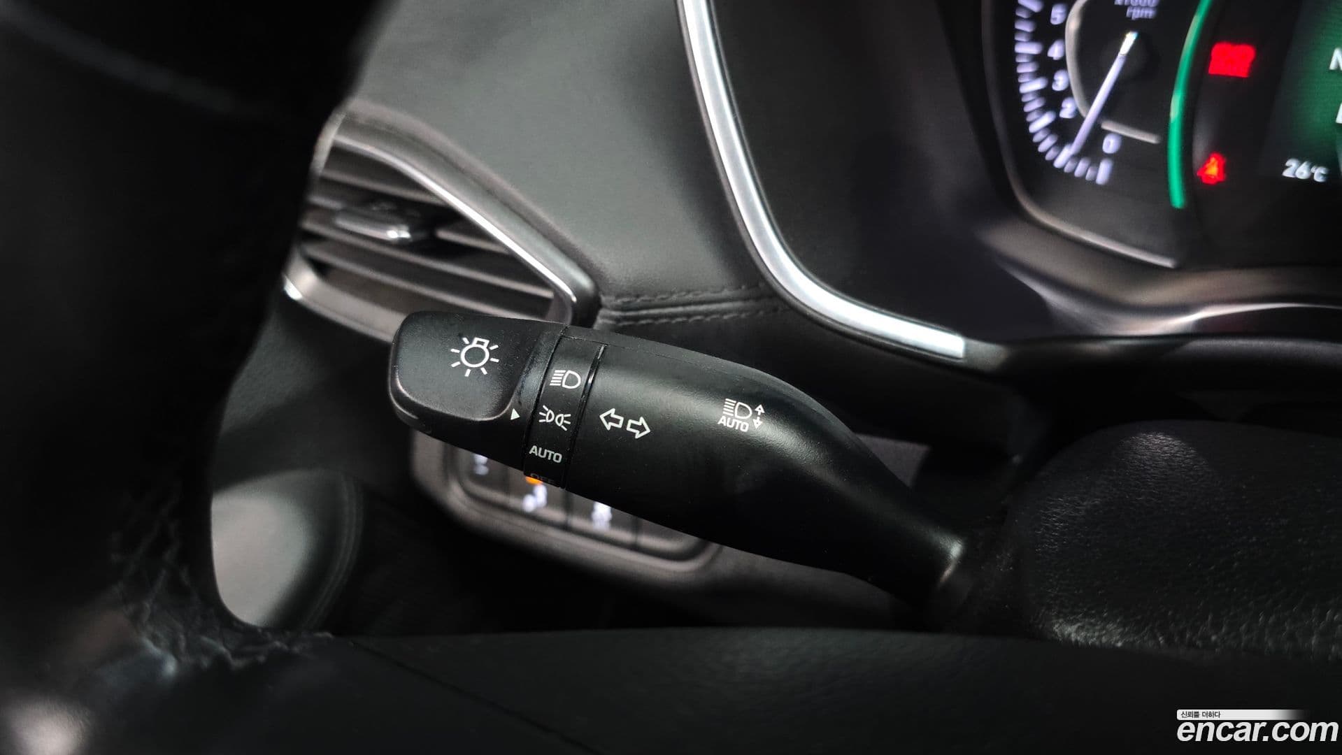 Main__Slider__Photo:Santafe Hyundai 2019.0-19