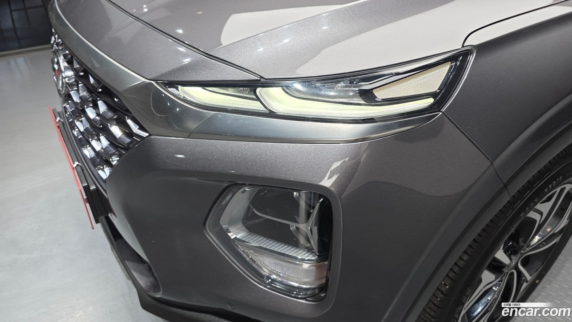 Main__Slider__Photo:Santafe Hyundai 2019.0-21