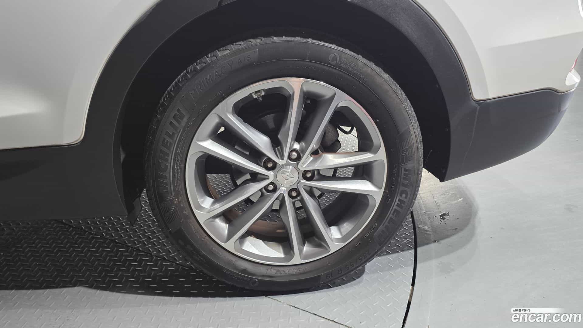 Santafe Hyundai 2015.7-OUTER-031