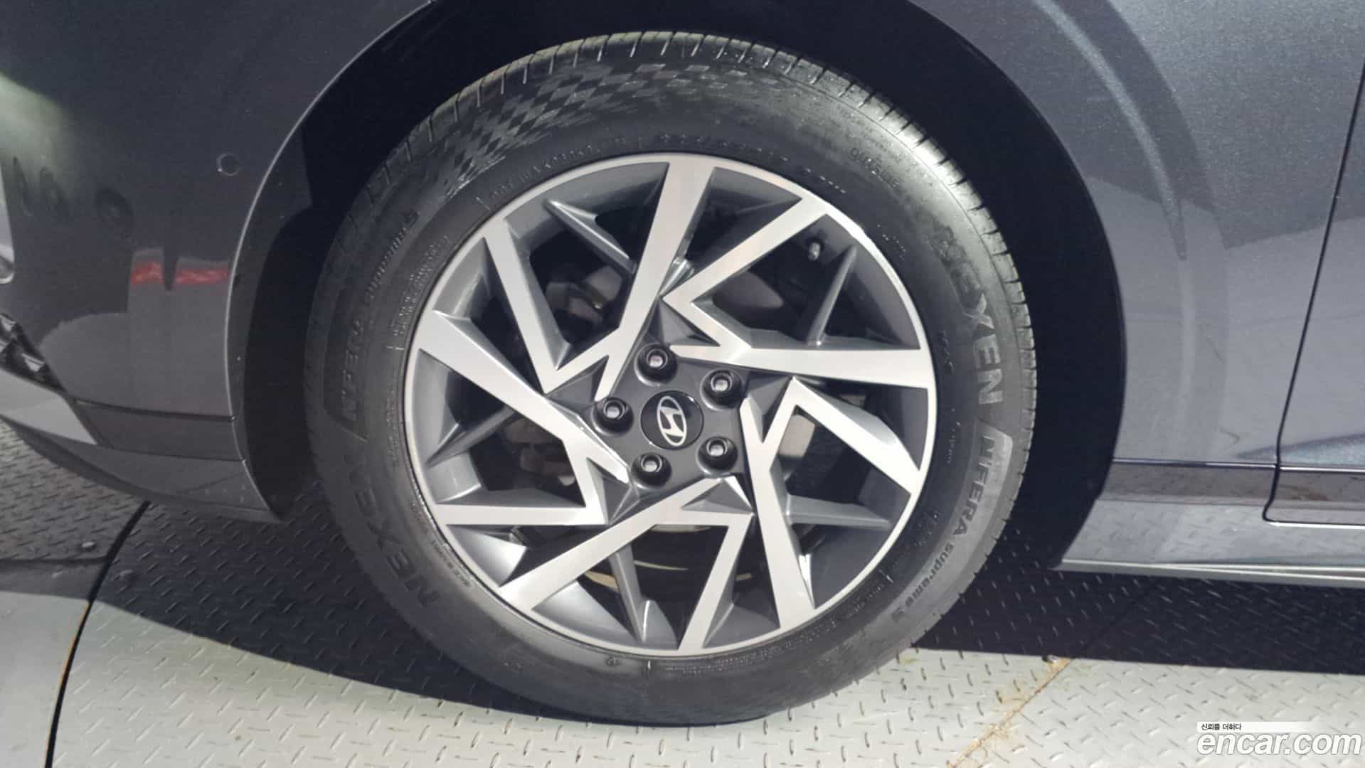 Grandeur Hyundai 2023.2-OUTER-005