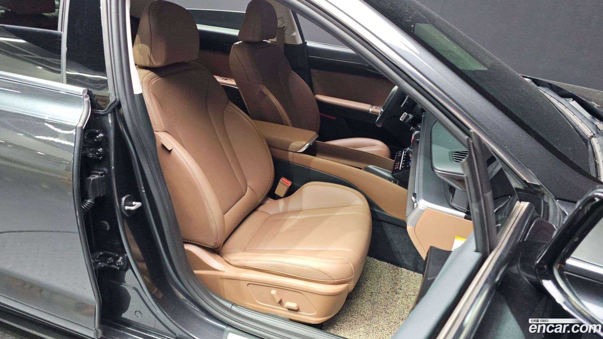 Main__Slider__Photo:Grandeur Hyundai 2023.2-10