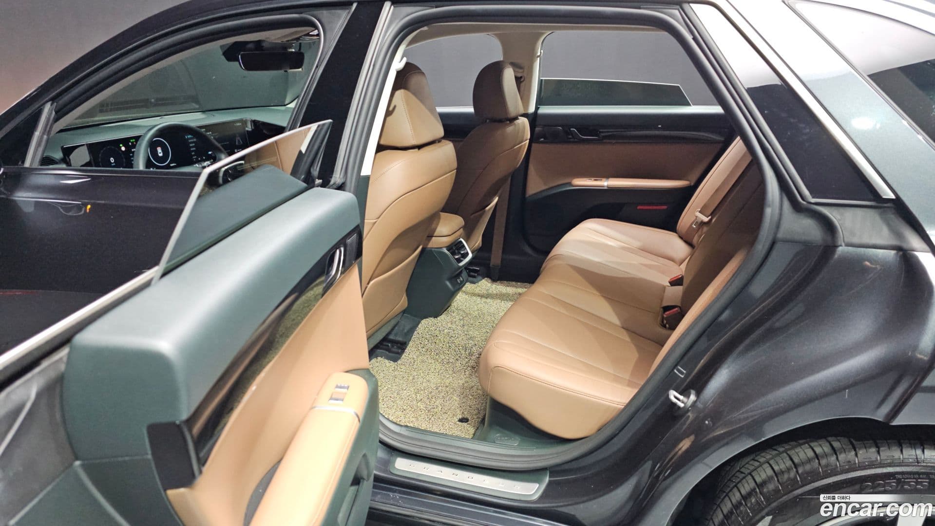 Main__Slider__Photo:Grandeur Hyundai 2023.2-12