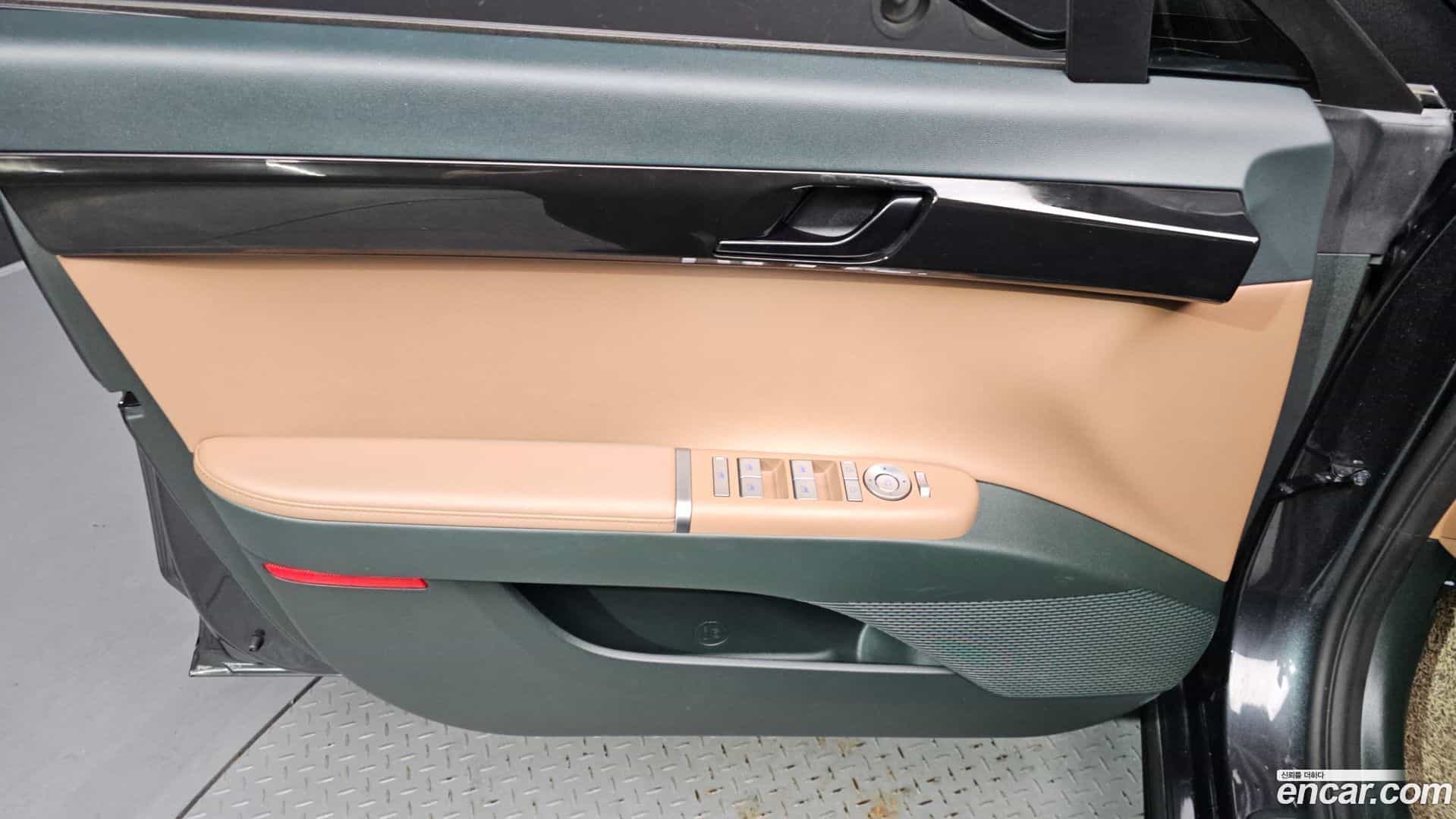 Grandeur Hyundai 2023.2-INNER-034