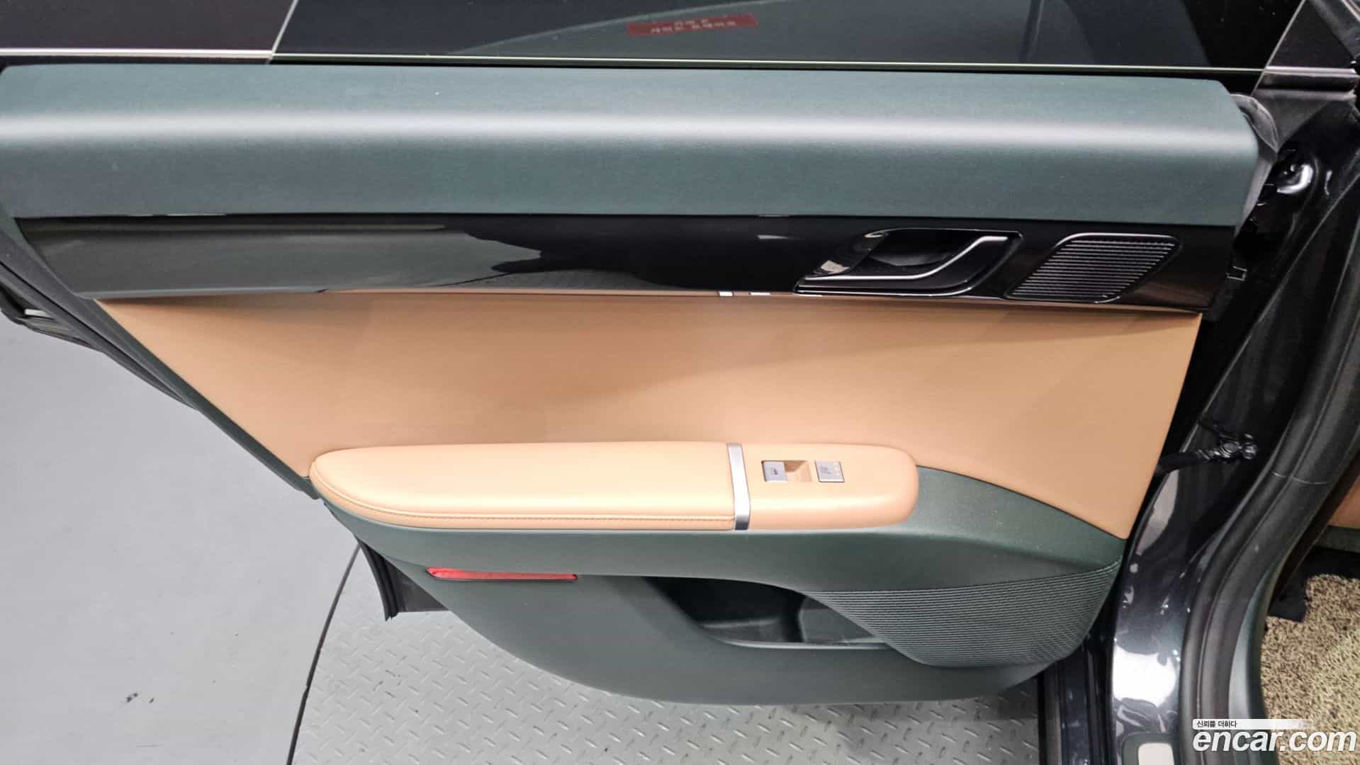 Grandeur Hyundai 2023.2-INNER-035