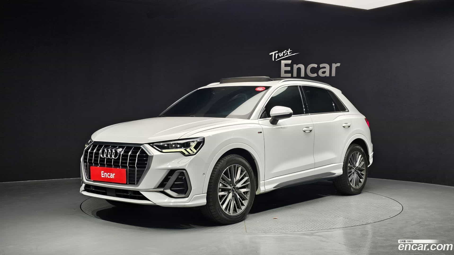 Q3 Audi 2023.1-OUTER-001