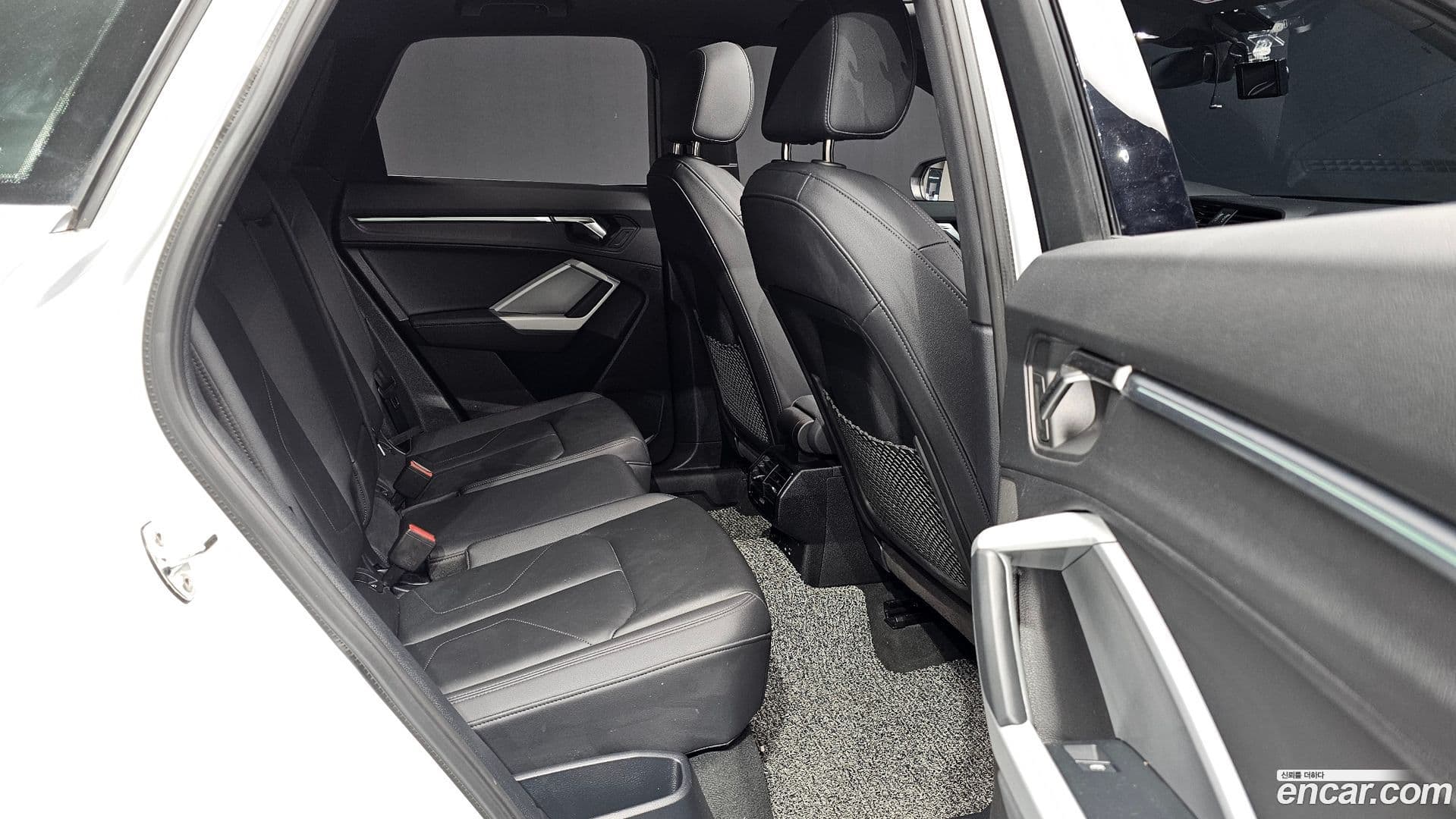 Main__Slider__Photo:Q3 Audi 2023.1-10