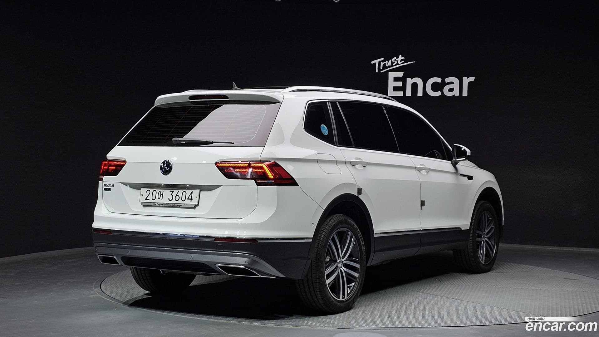 Main__Slider__Photo:Tiguan Volkswagen 2018.10-1